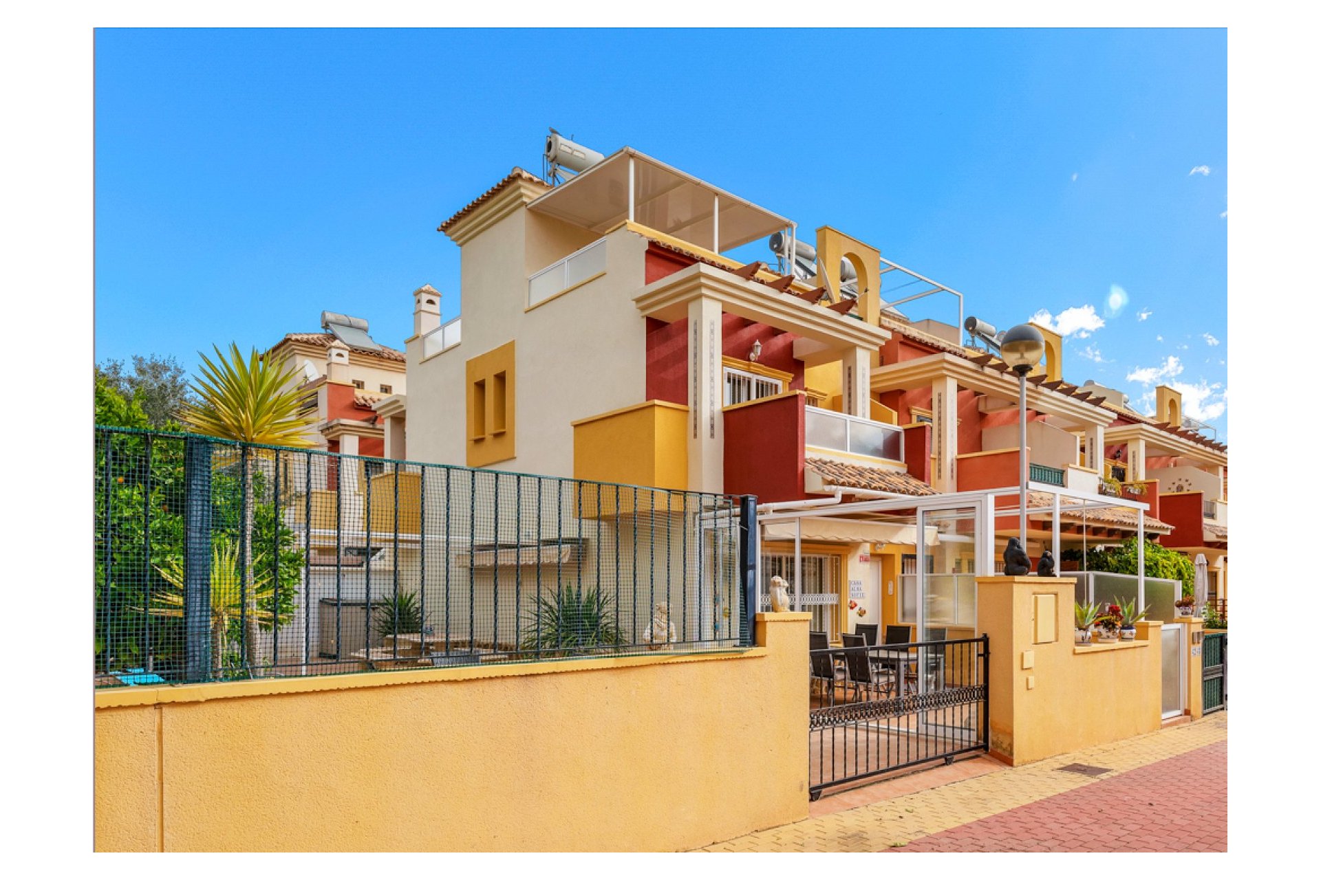 Resale - Townhouse -
Orihuela Costa - Villamartin