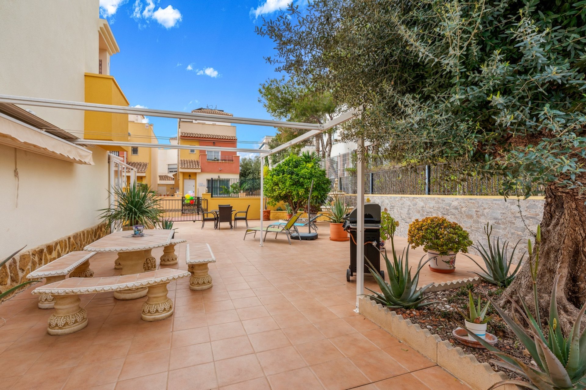 Resale - Townhouse -
Orihuela Costa - Villamartin