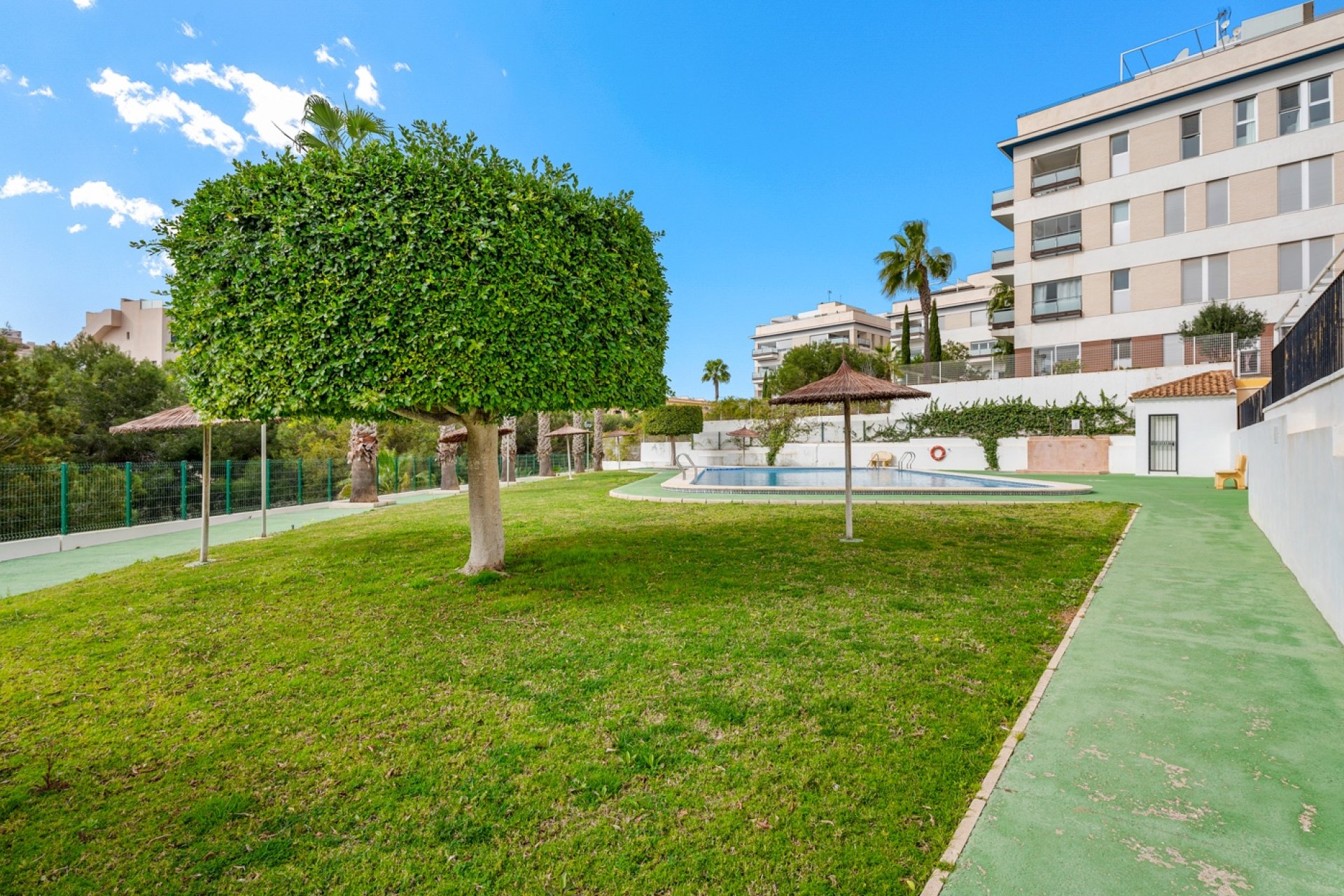 Resale - Townhouse -
Orihuela Costa - Villamartin