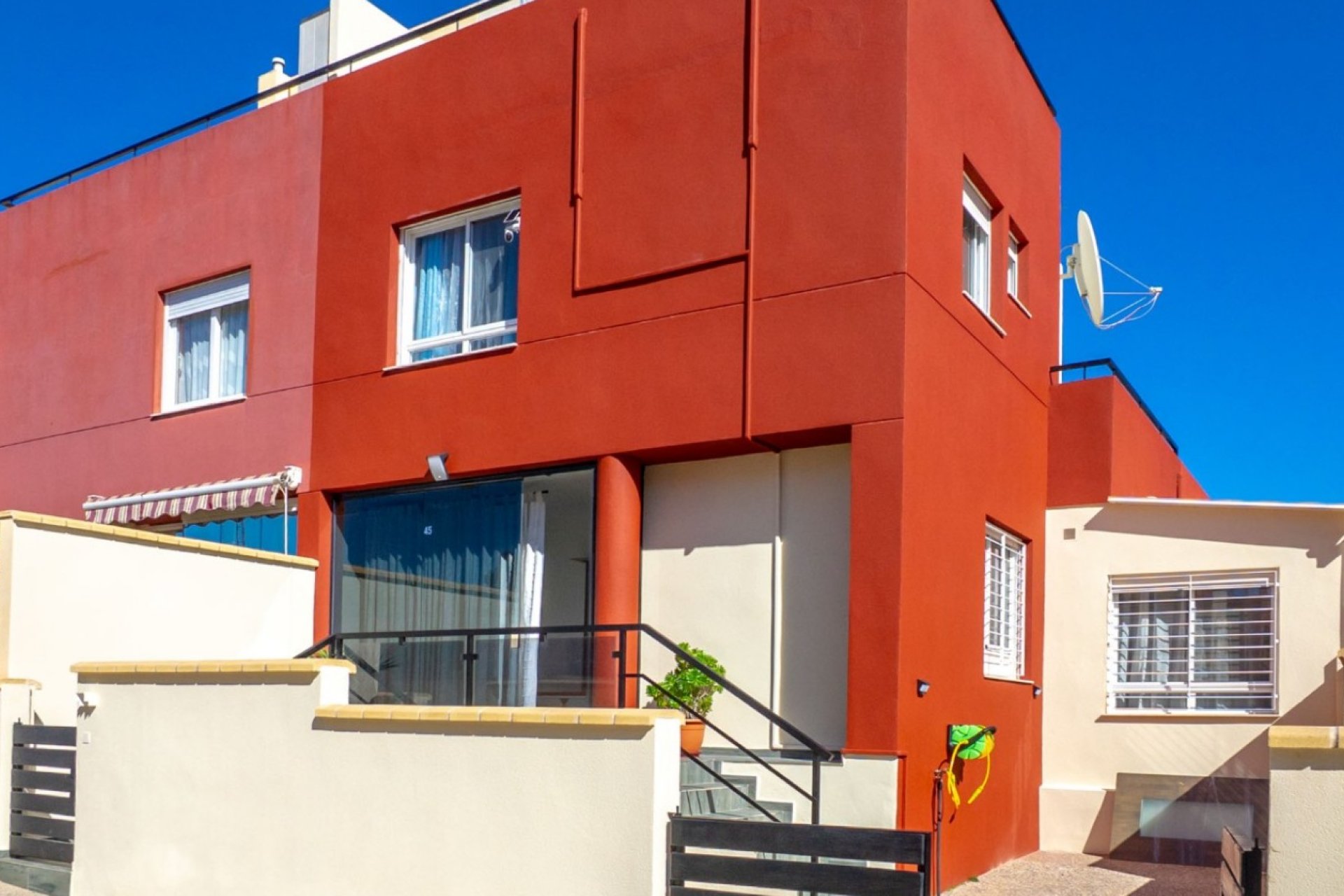 Resale - Townhouse -
Orihuela Costa - Villamartin