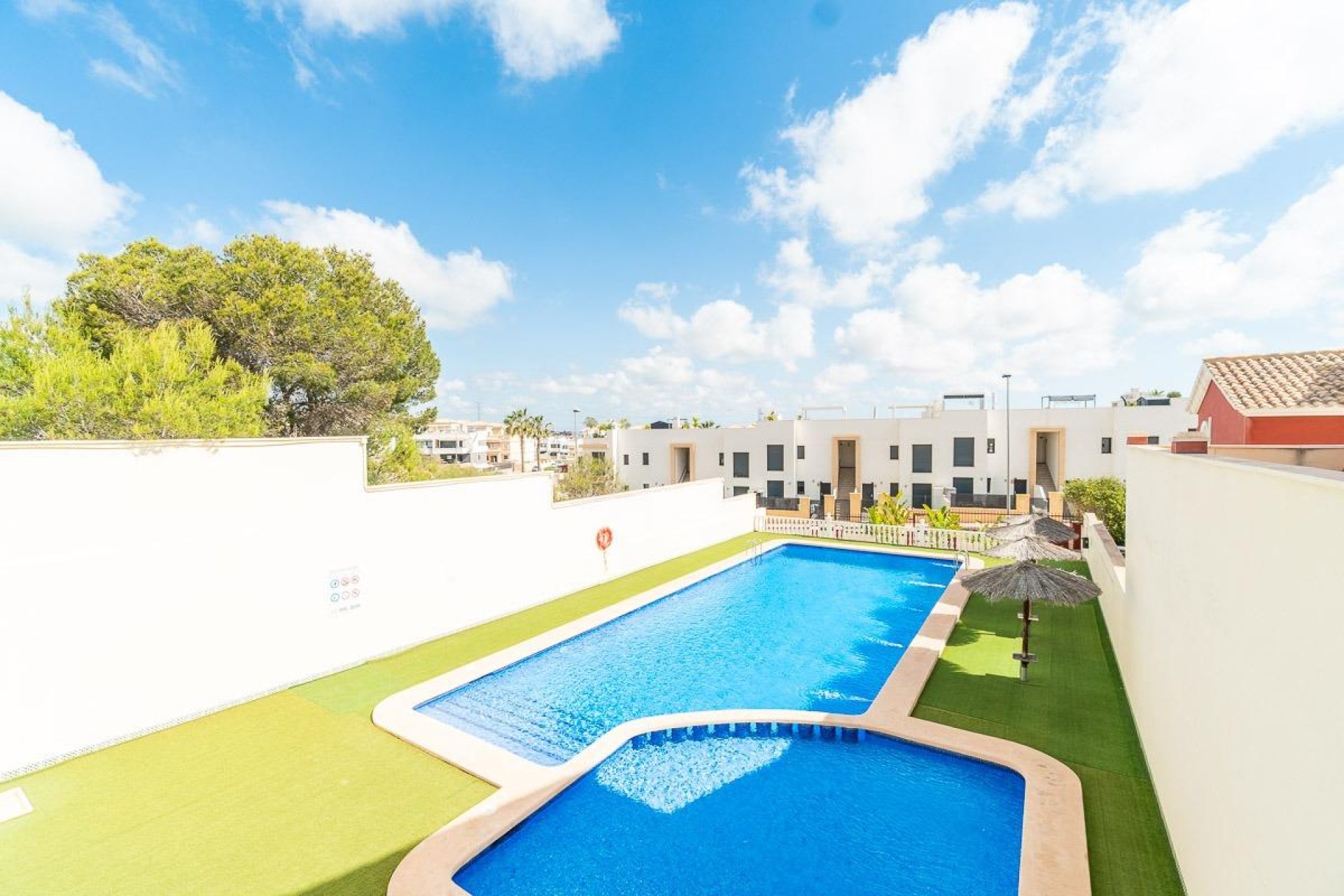 Resale - Townhouse -
Orihuela Costa - Villamartin