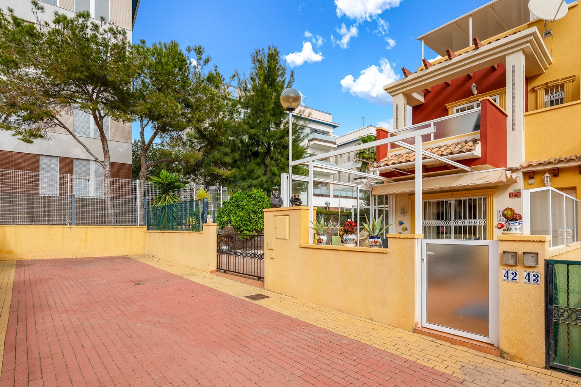 Resale - Townhouse -
Orihuela Costa - Villamartin