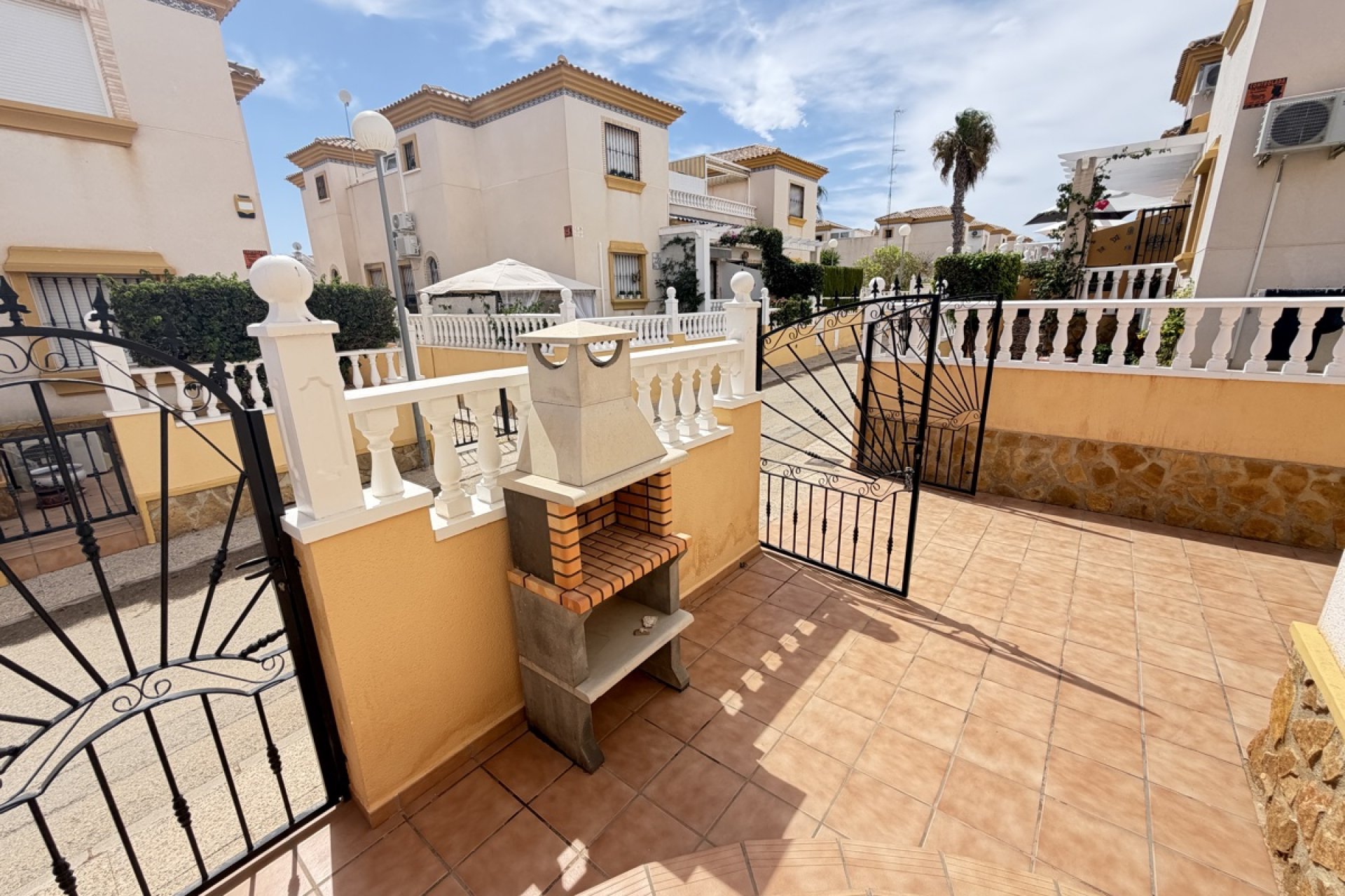 Resale - Townhouse -
Orihuela Costa - Villamartin