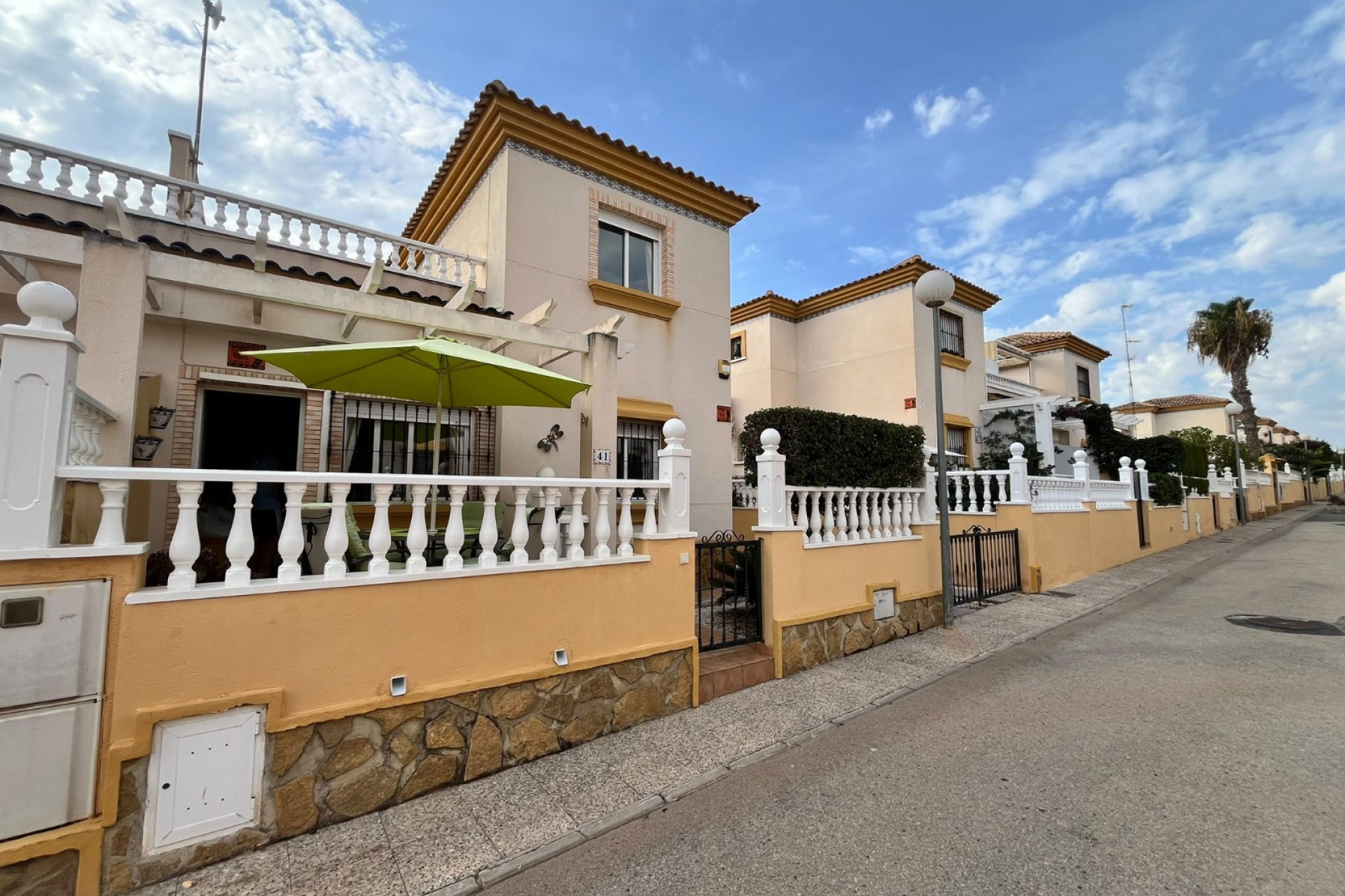 Resale - Townhouse -
Orihuela Costa - Villamartin