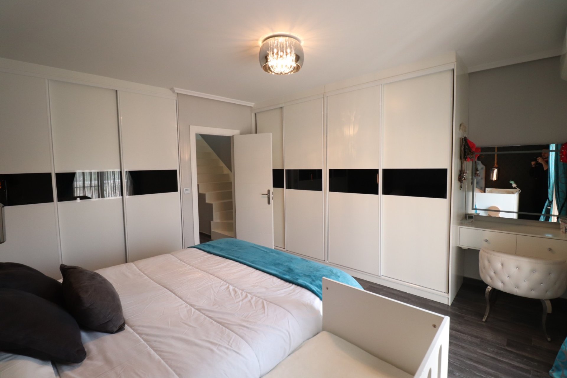 Resale - Townhouse -
Redovan - Redovan - Town