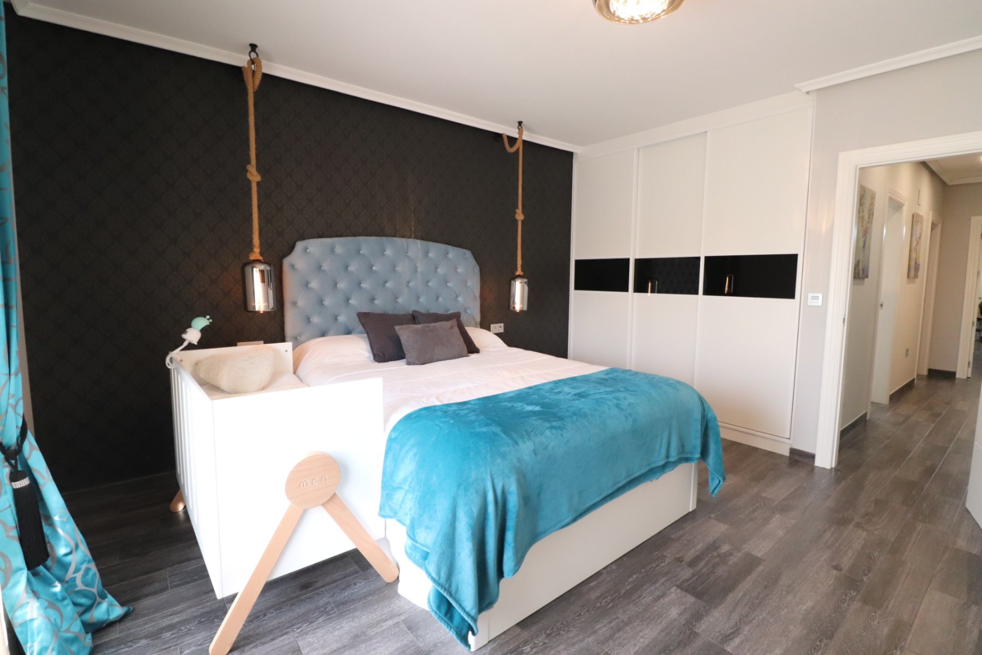 Resale - Townhouse -
Redovan - Redovan - Town