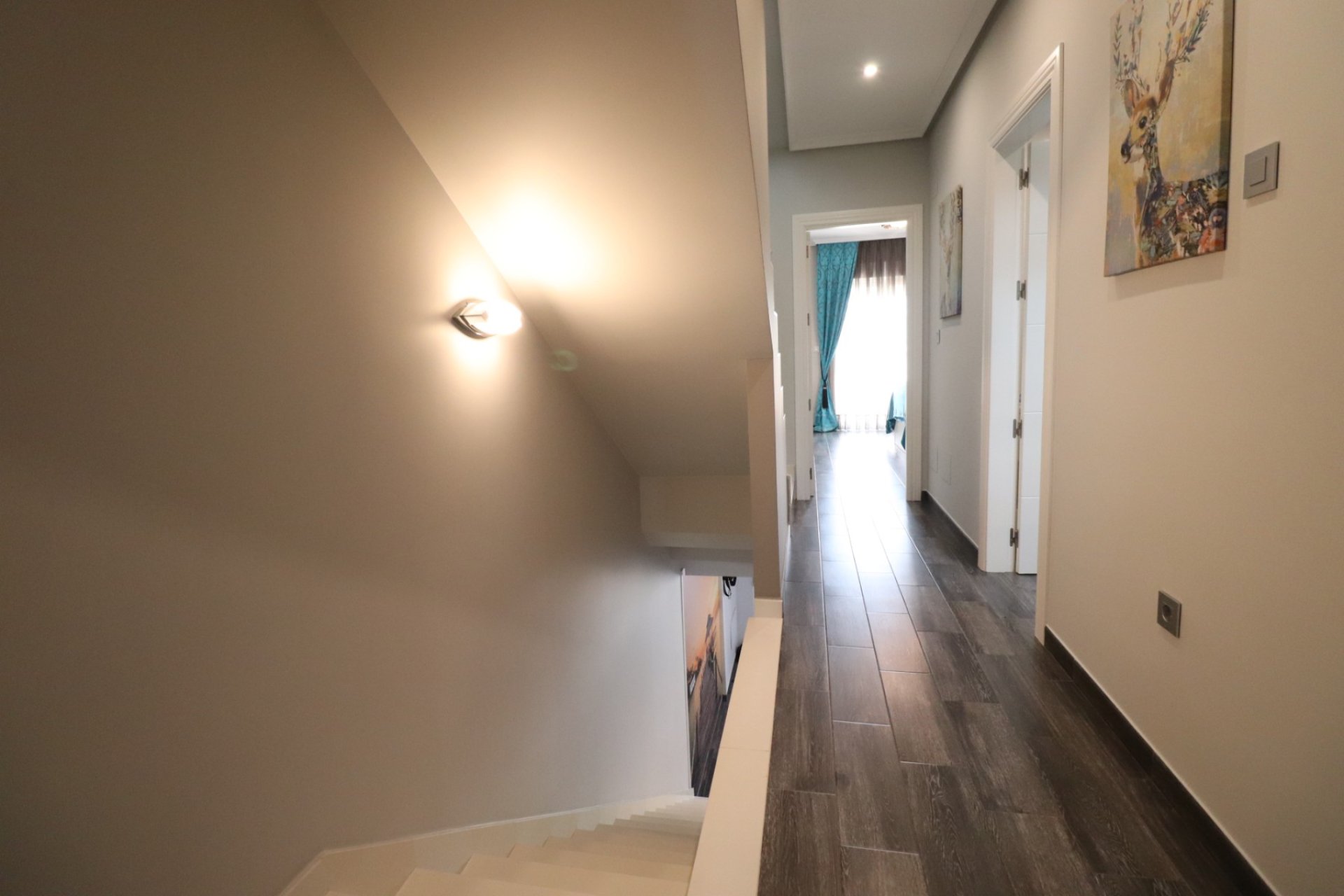 Resale - Townhouse -
Redovan - Redovan - Town