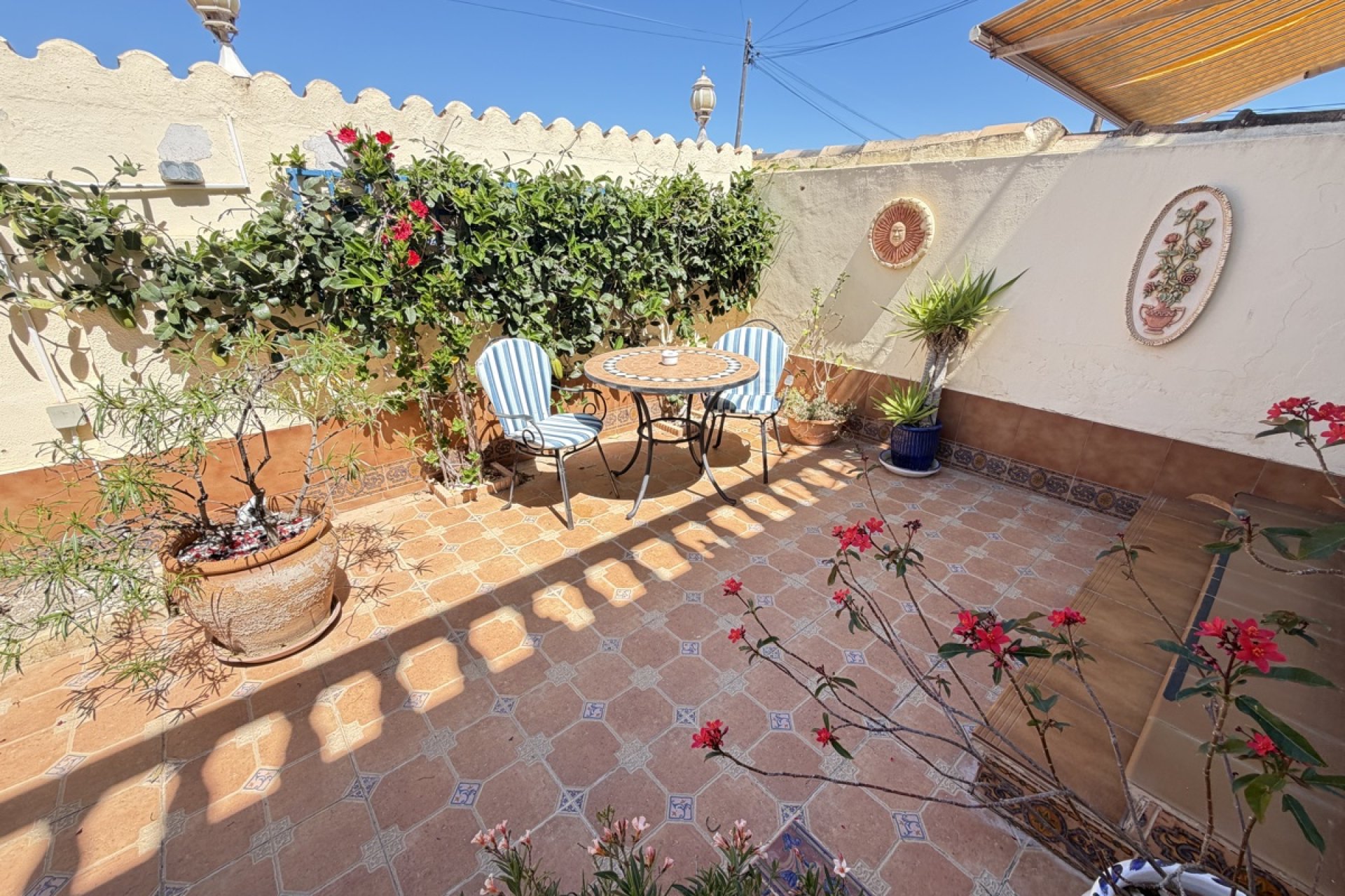 Resale - Townhouse -
San Miguel de Salinas - San Miguel - Town