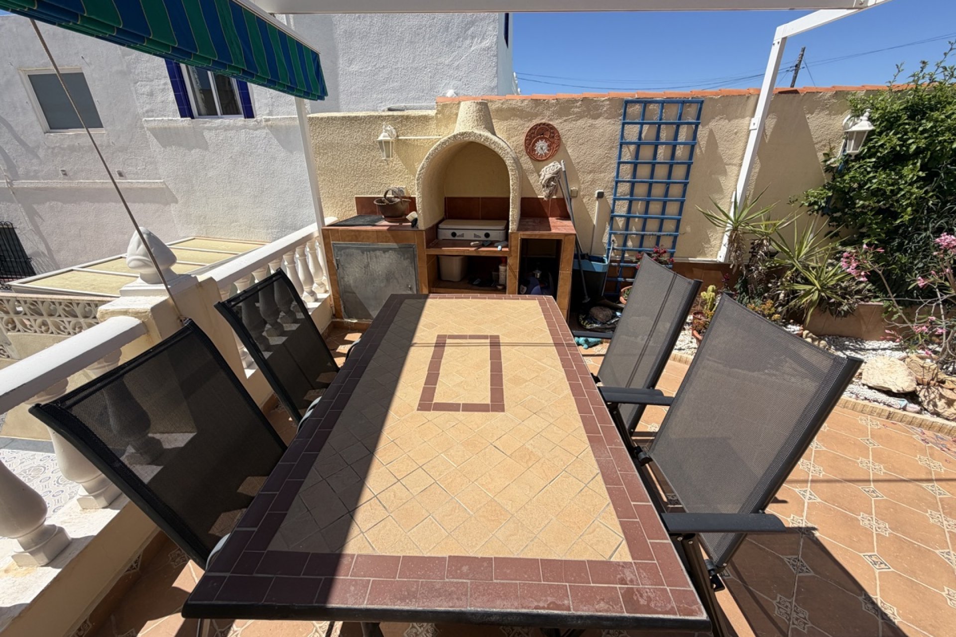 Resale - Townhouse -
San Miguel de Salinas - San Miguel - Town