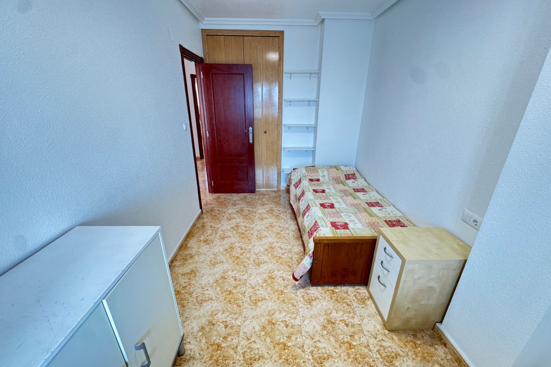 Resale - Townhouse -
San Miguel de Salinas - San Miguel - Town