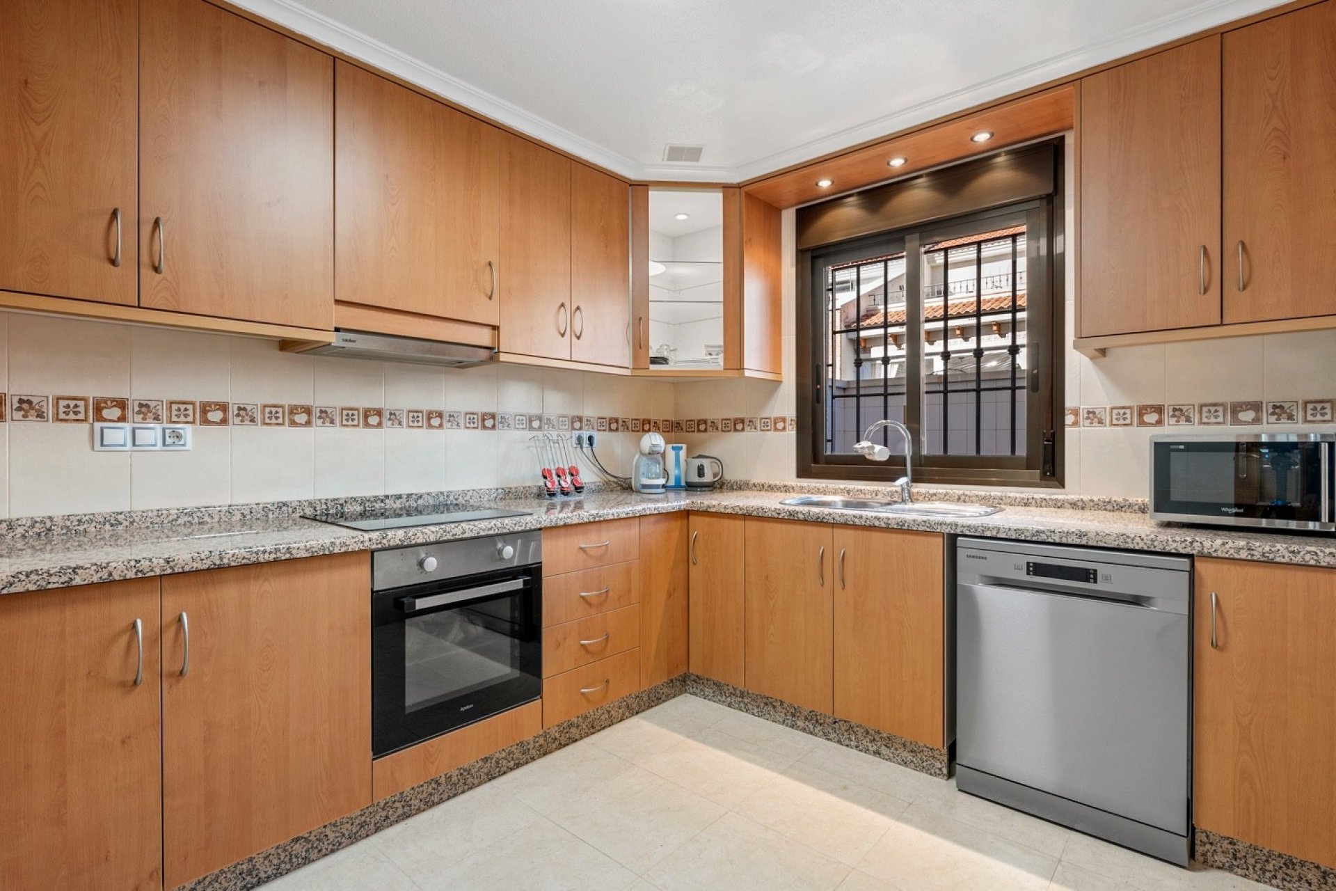 Resale - Townhouse -
San Miguel de Salinas