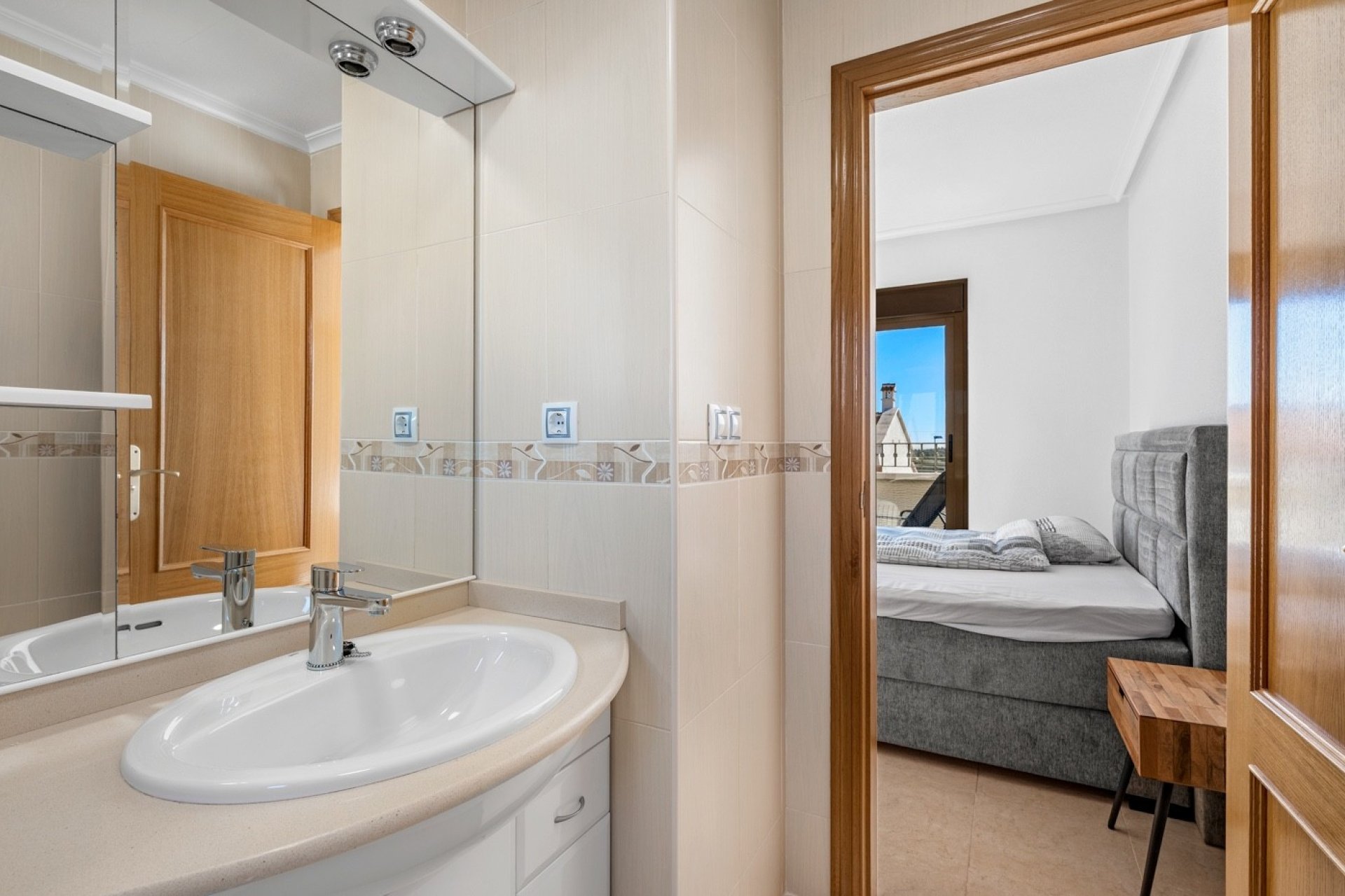 Resale - Townhouse -
San Miguel de Salinas