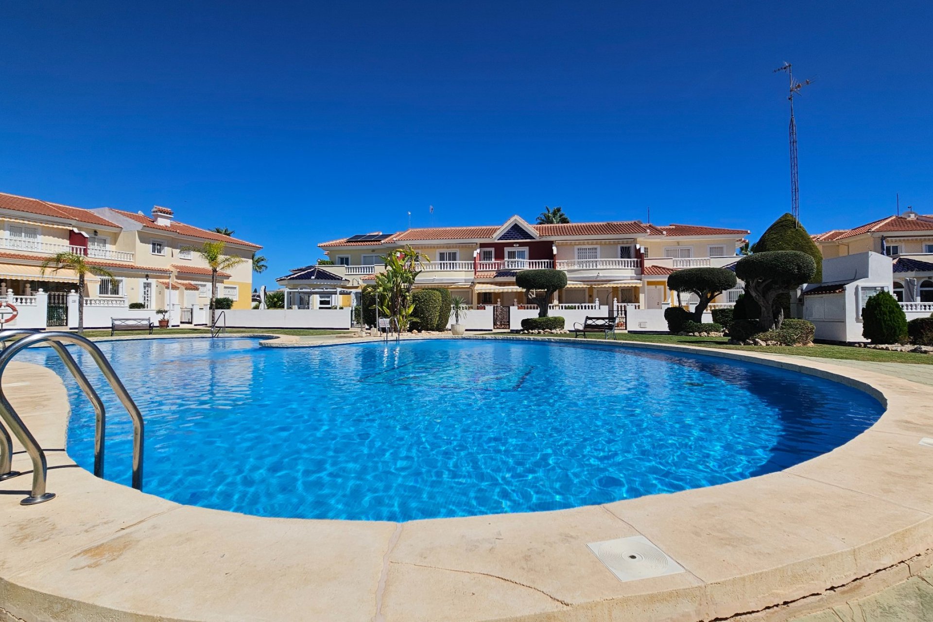 Resale - Townhouse / Semi-detached -
Ciudad Quesada - Cuidad Quesada