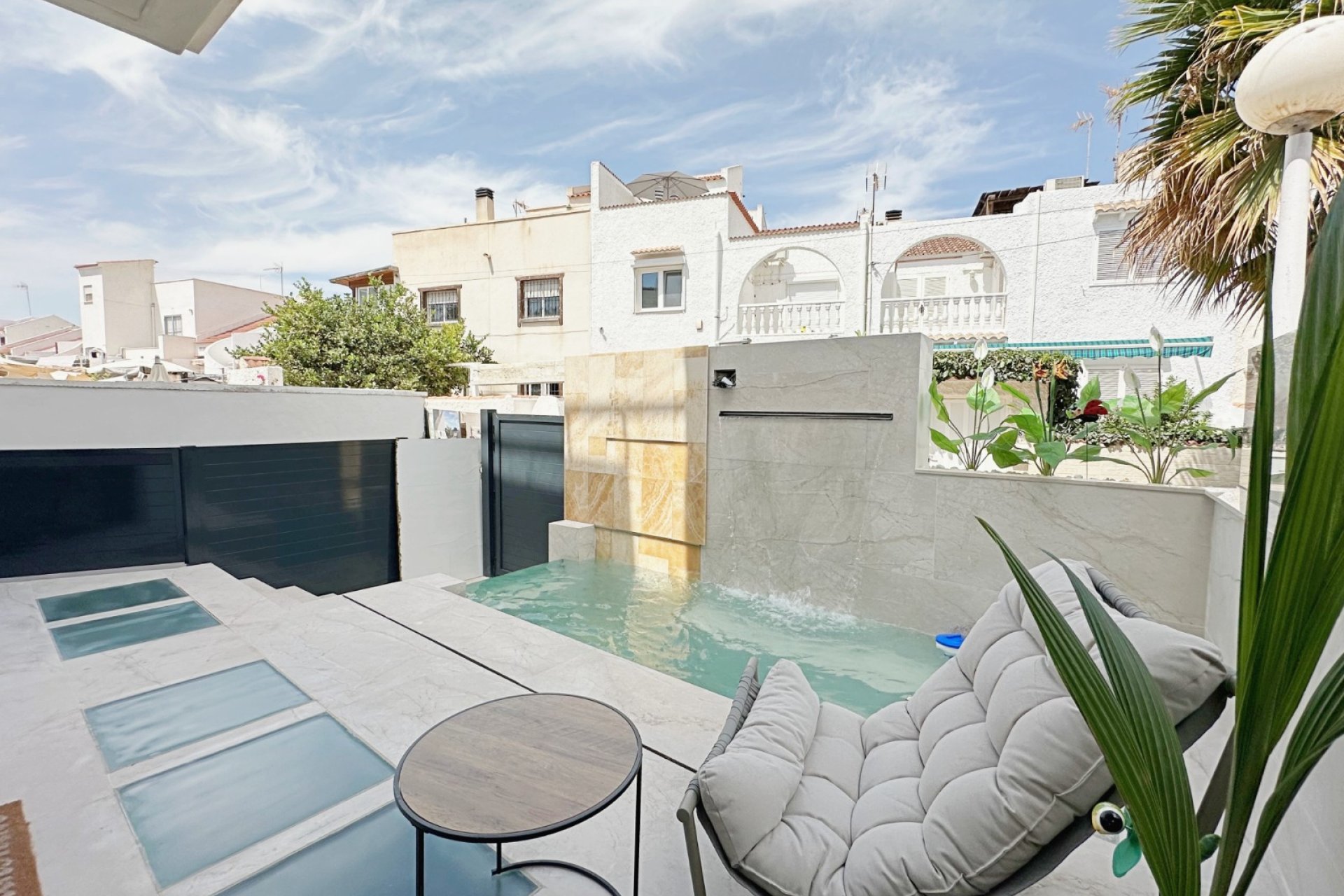 Resale - Townhouse / Terraced House -
Torrevieja