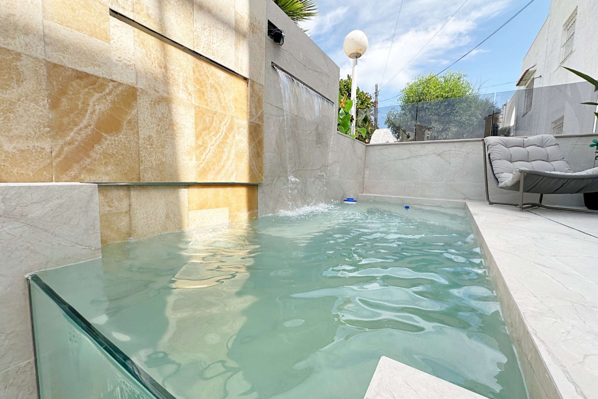 Resale - Townhouse / Terraced House -
Torrevieja