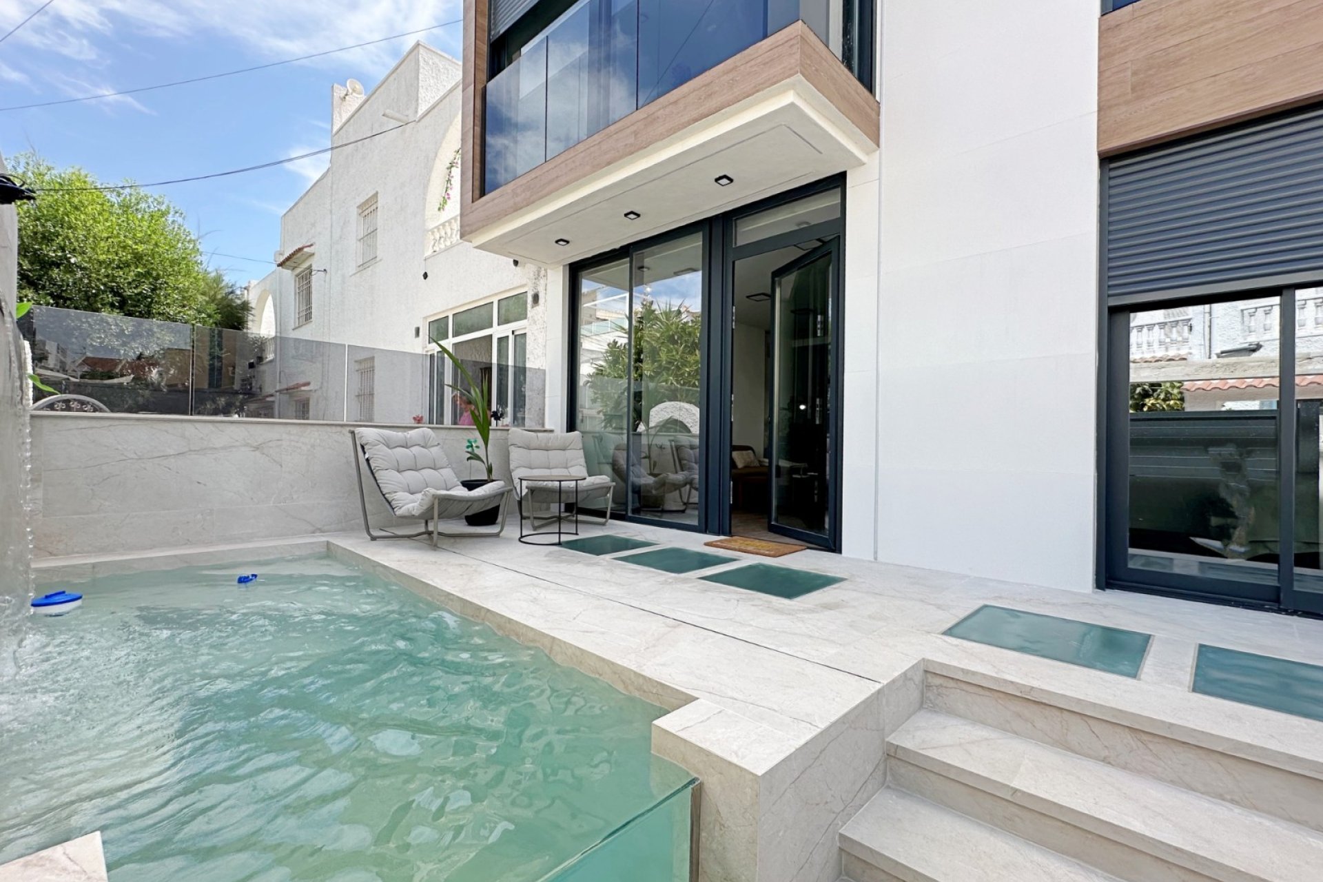 Resale - Townhouse / Terraced House -
Torrevieja