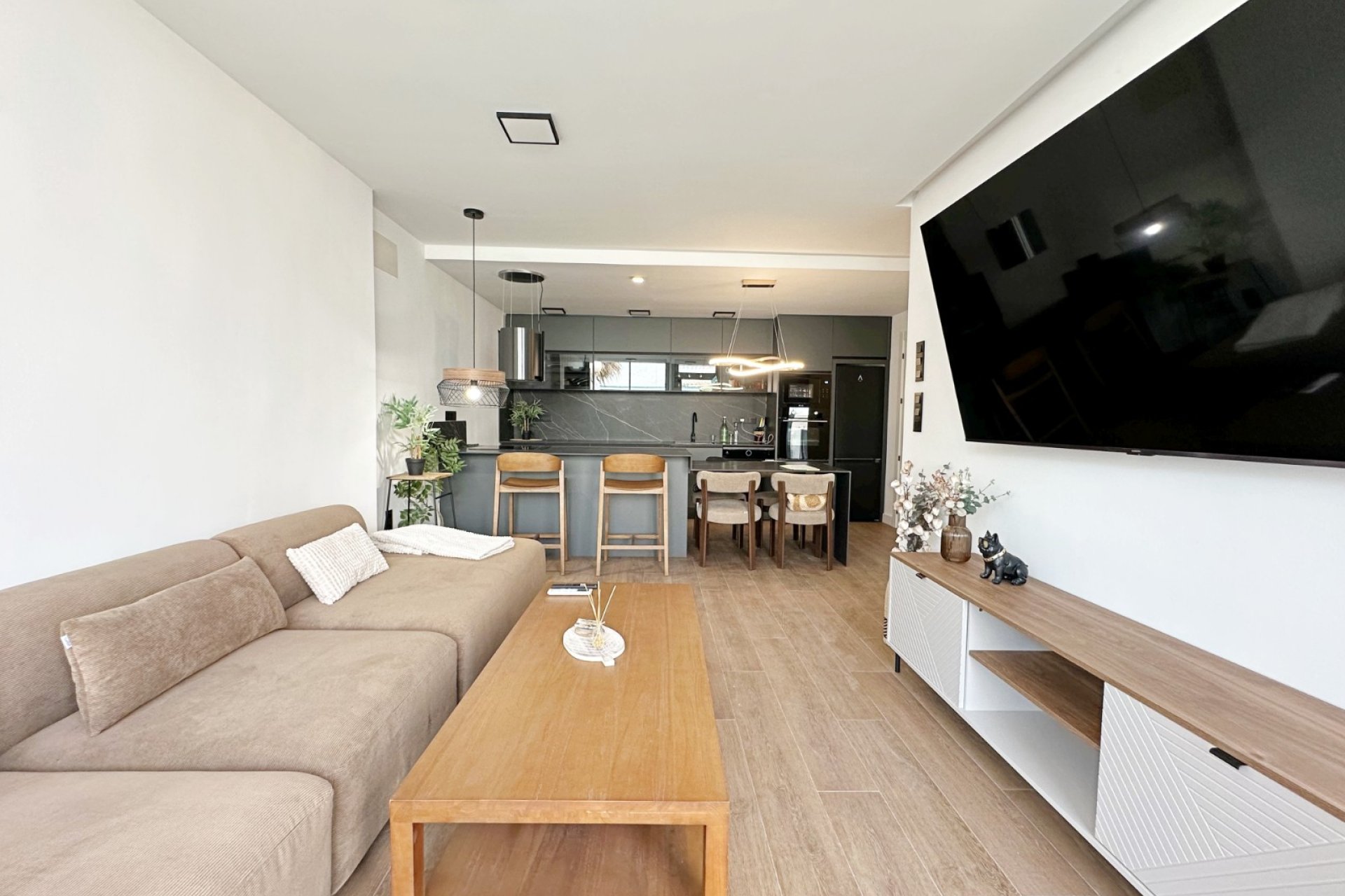 Resale - Townhouse / Terraced House -
Torrevieja