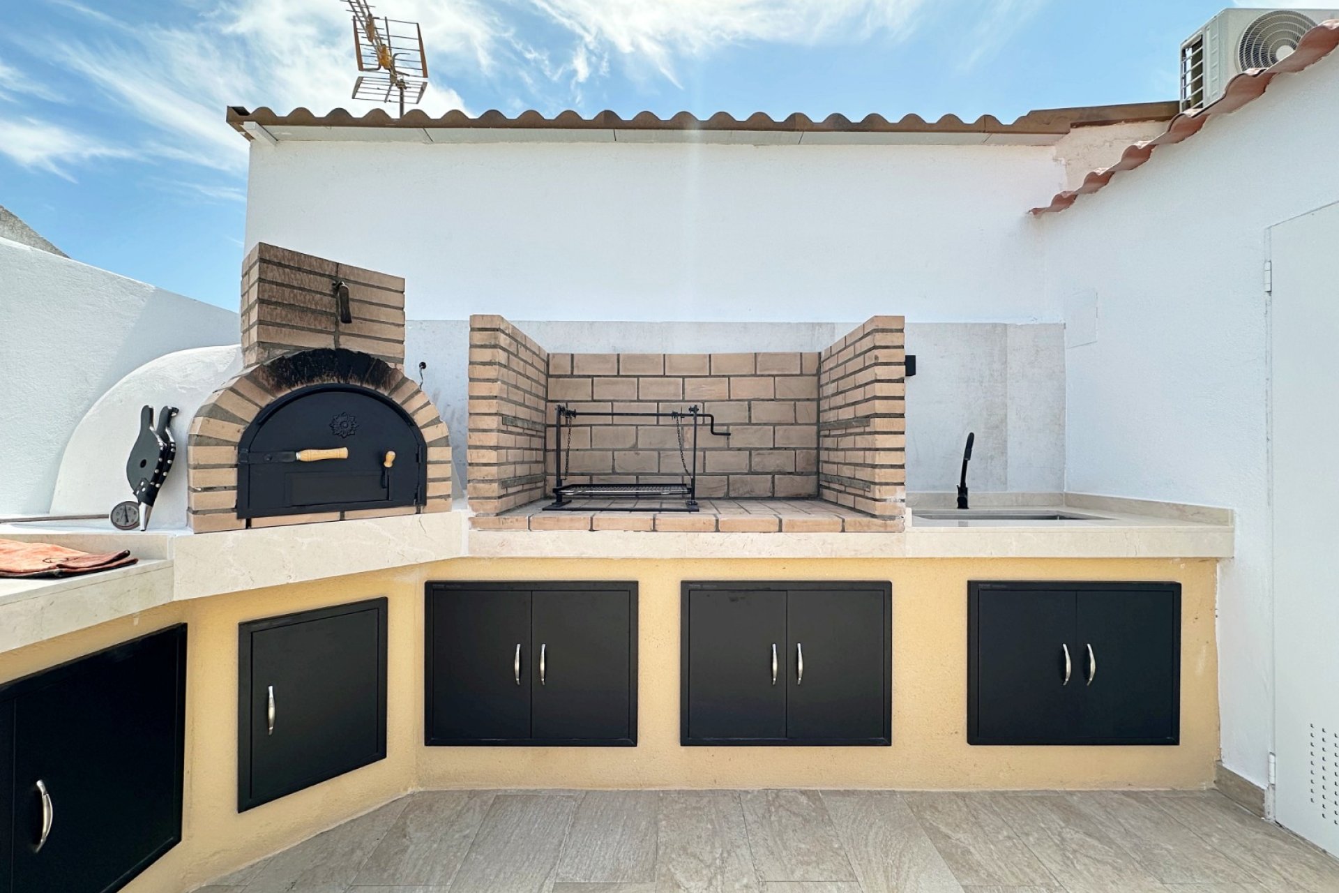 Resale - Townhouse / Terraced House -
Torrevieja