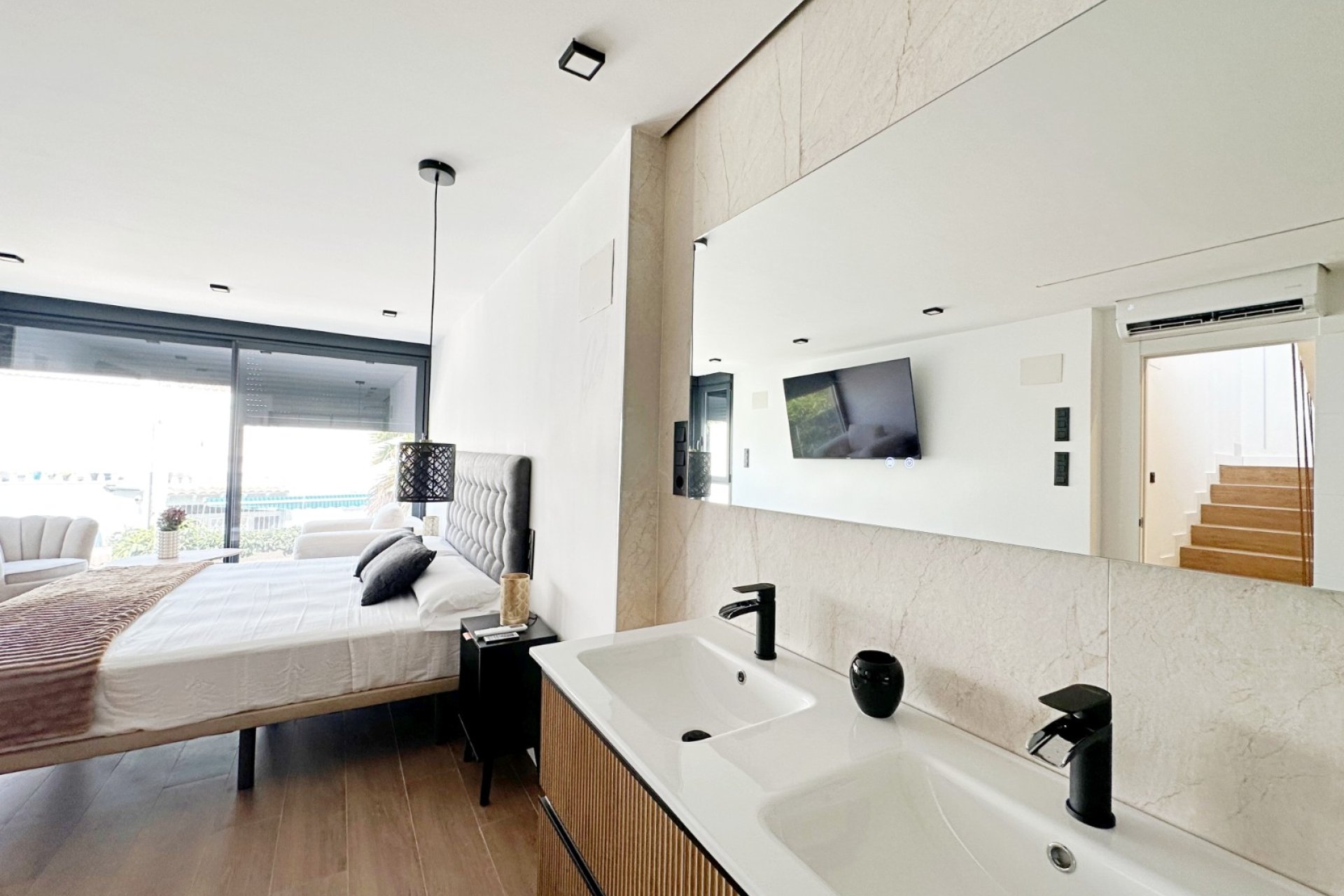 Resale - Townhouse / Terraced House -
Torrevieja