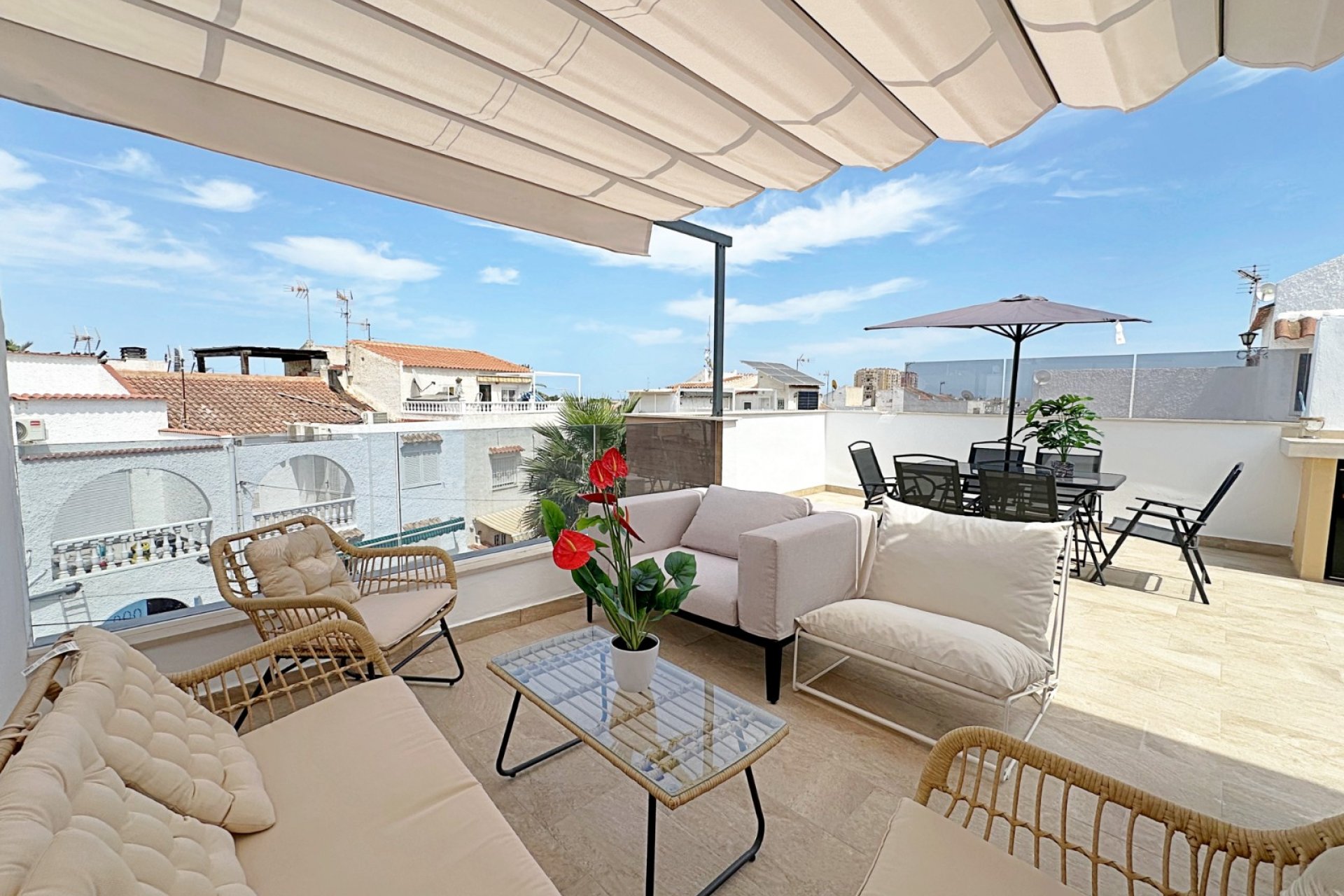 Resale - Townhouse / Terraced House -
Torrevieja