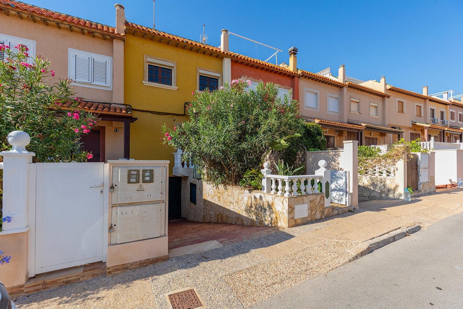 Resale - Townhouse -
Torrevieja - Cala de cabo cervera