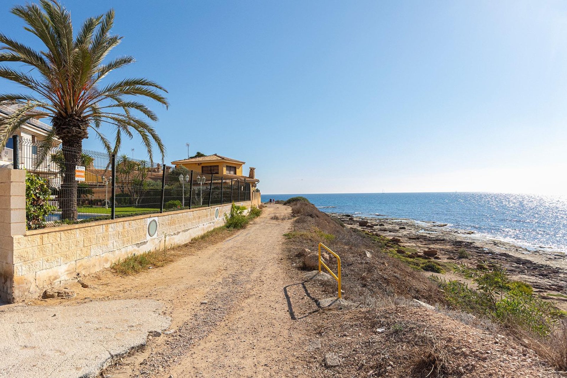 Resale - Townhouse -
Torrevieja - Cala de cabo cervera