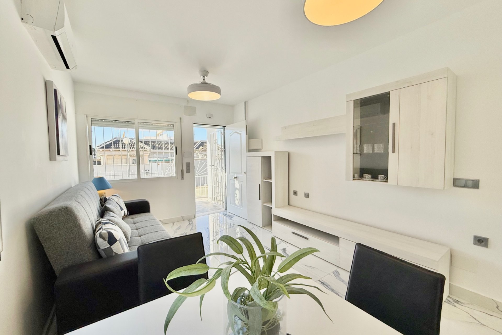 Resale - Townhouse -
Torrevieja - El Chaparral