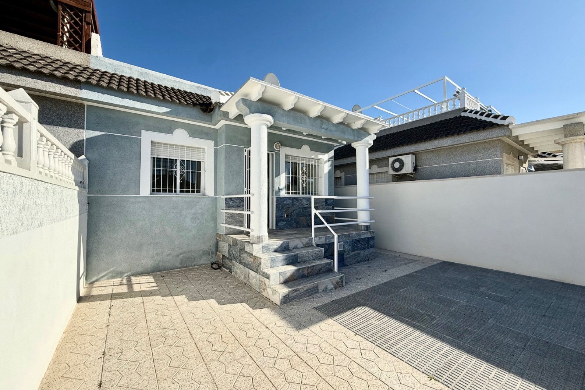 Resale - Townhouse -
Torrevieja - El Chaparral