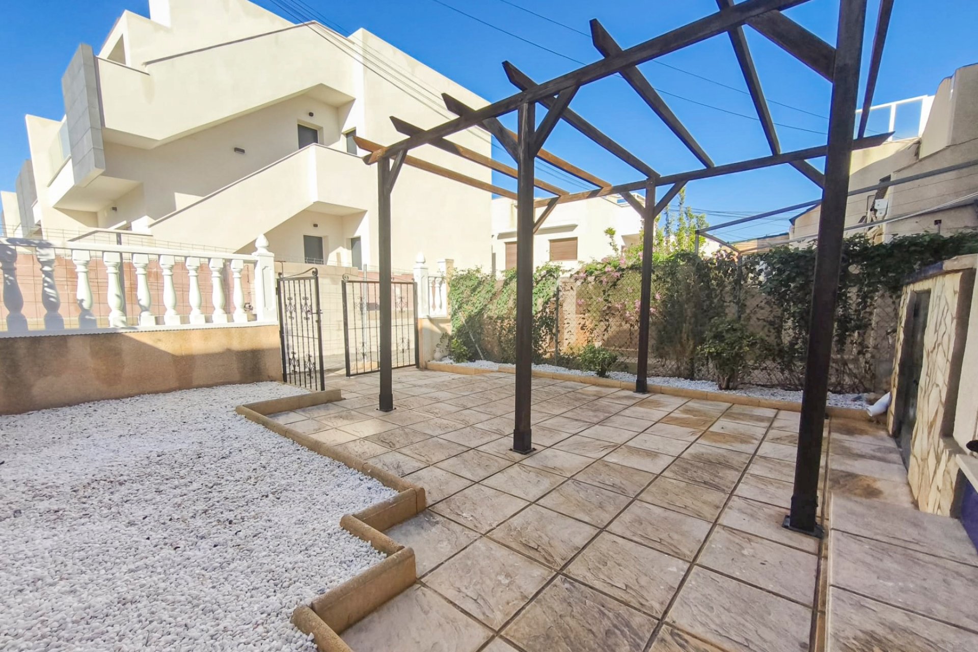Resale - Townhouse -
Torrevieja - Lago Jardin