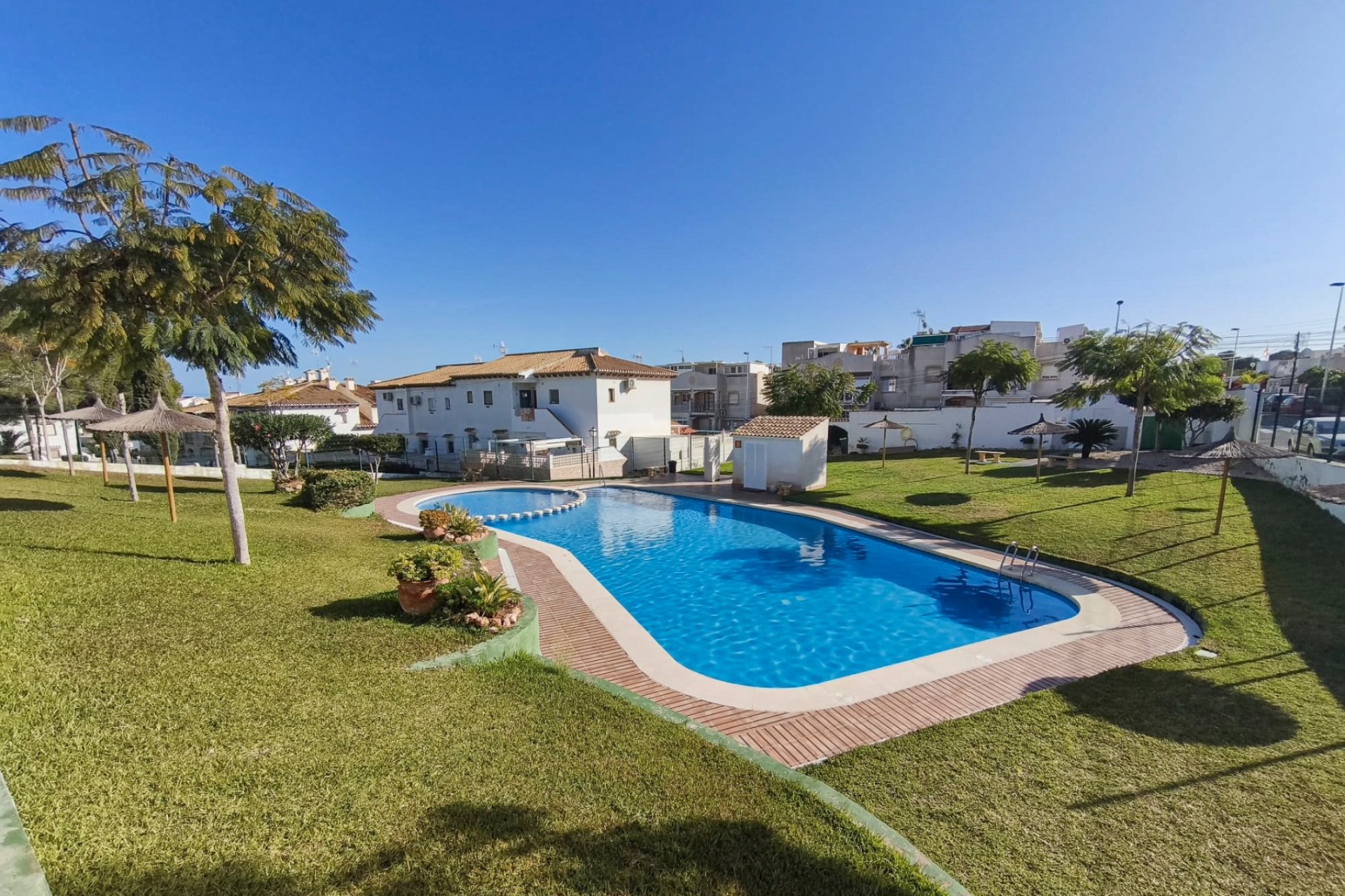 Resale - Townhouse -
Torrevieja - Lago Jardin