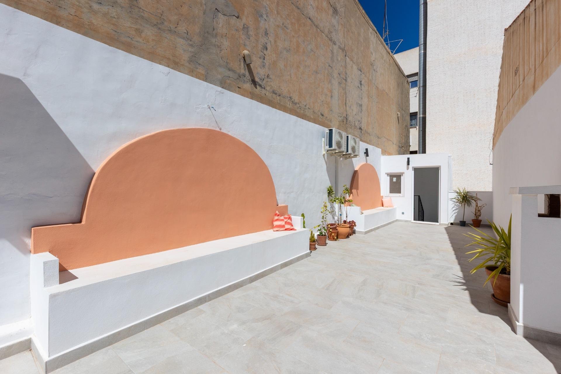 Resale - Townhouse -
Torrevieja - Paseo maritimo