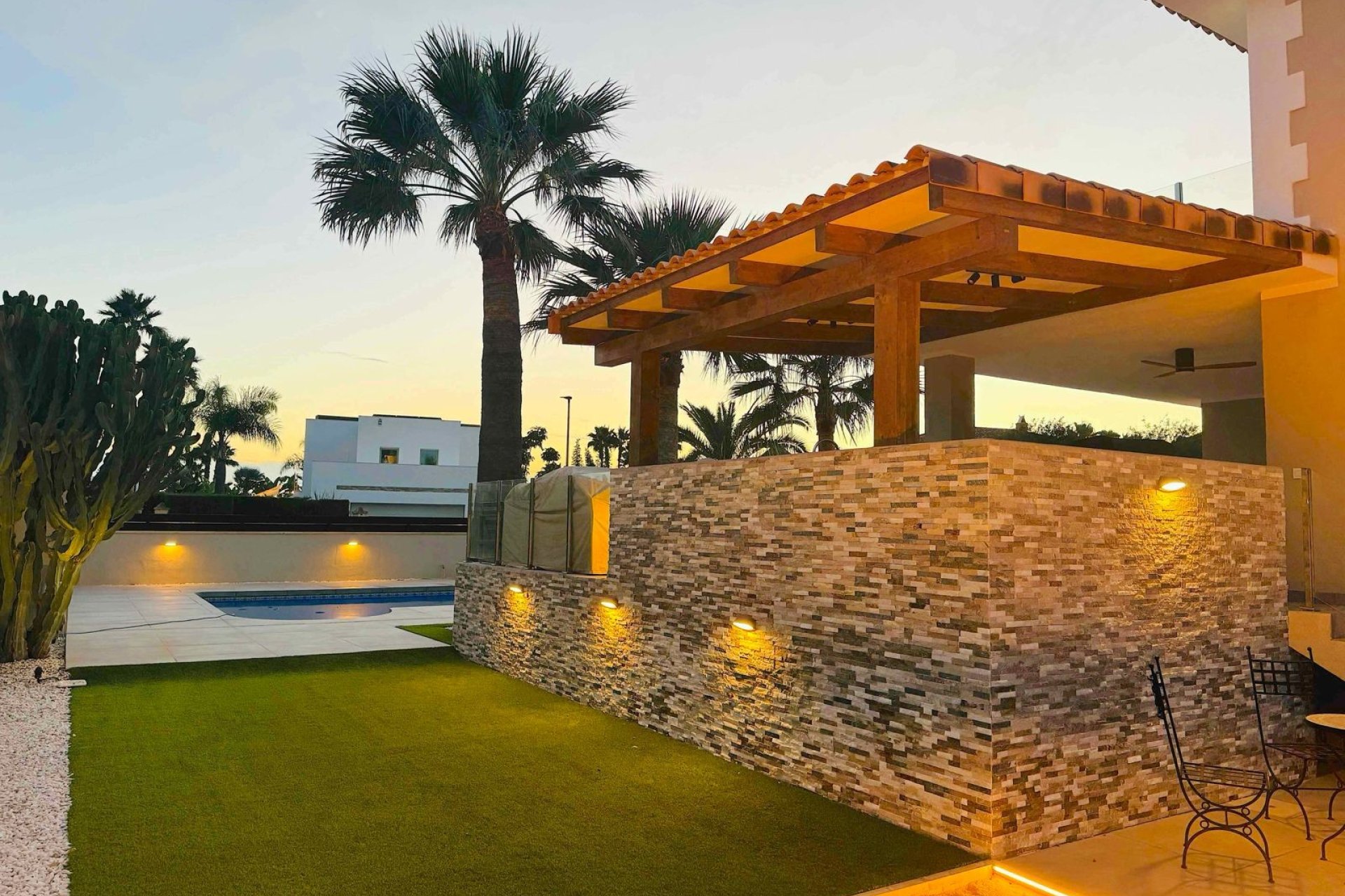 Resale - Villa -
Alfas del Pí - pueblo