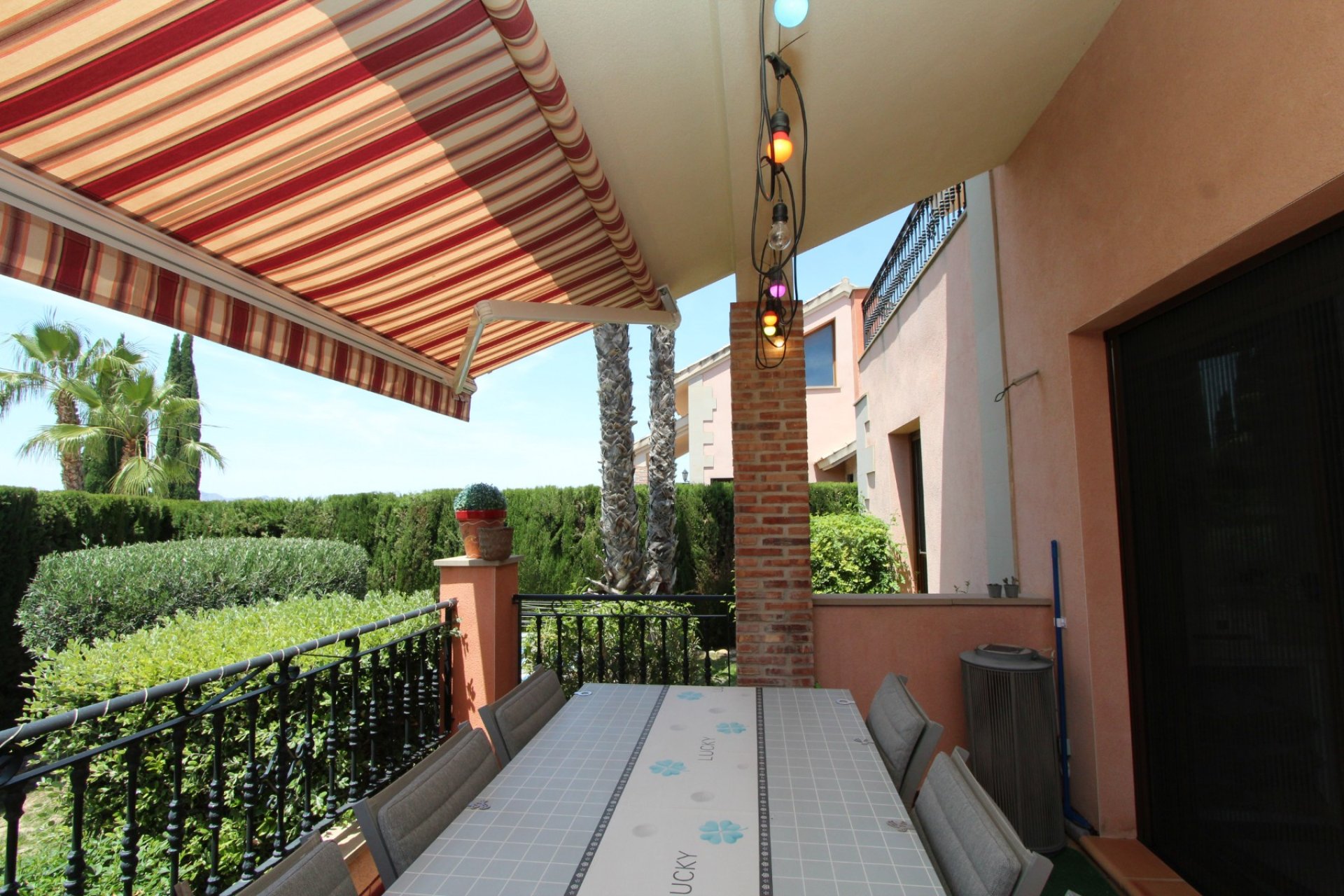 Resale - Villa -
Algorfa - La Finca Golf Resort