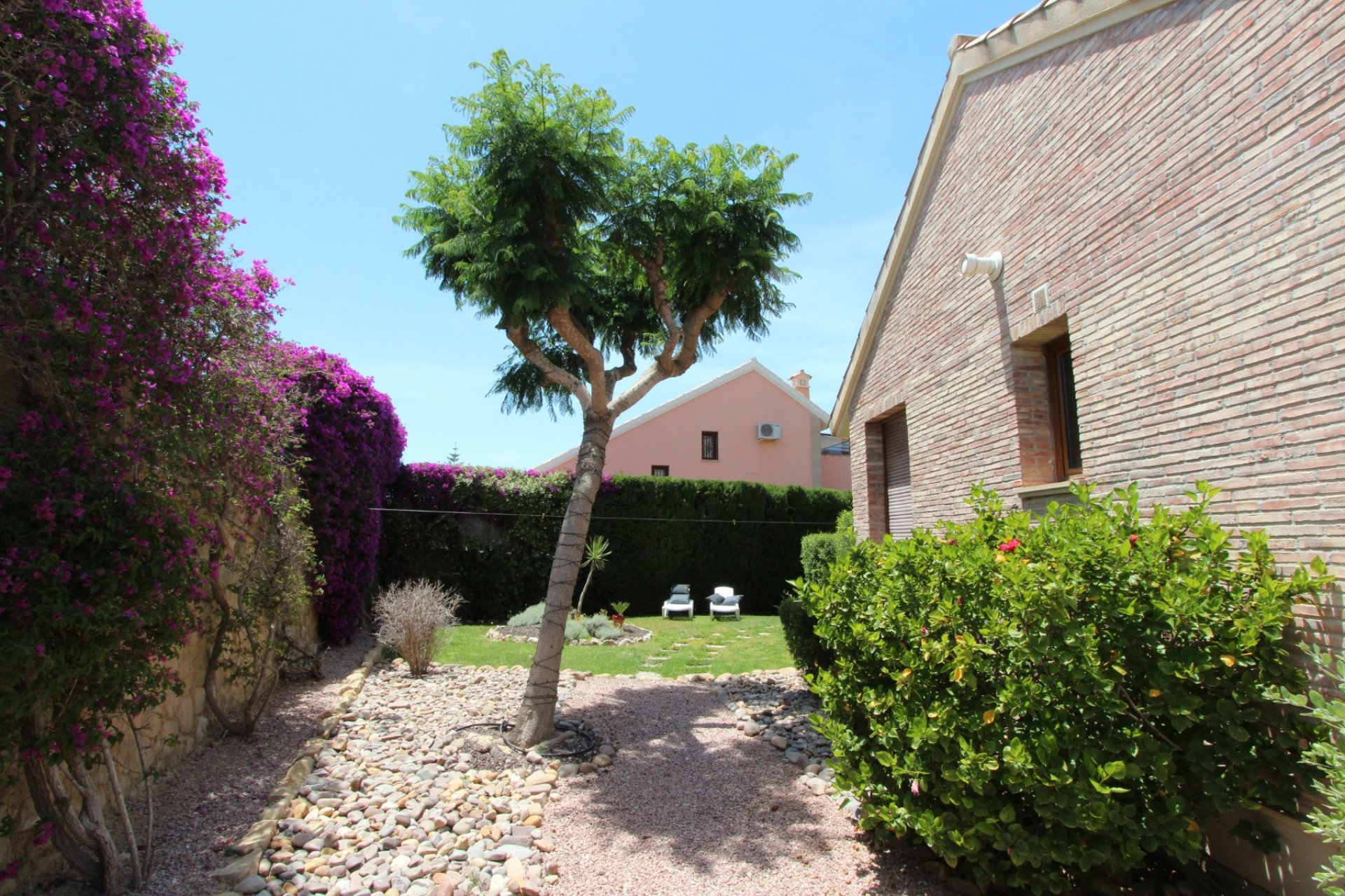 Resale - Villa -
Algorfa - La Finca Golf Resort
