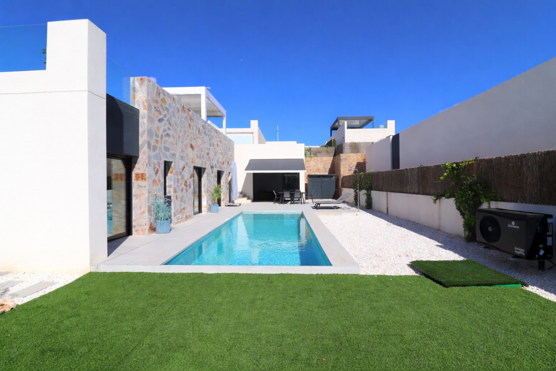 Resale - Villa -
Algorfa - La Finca Golf Resort