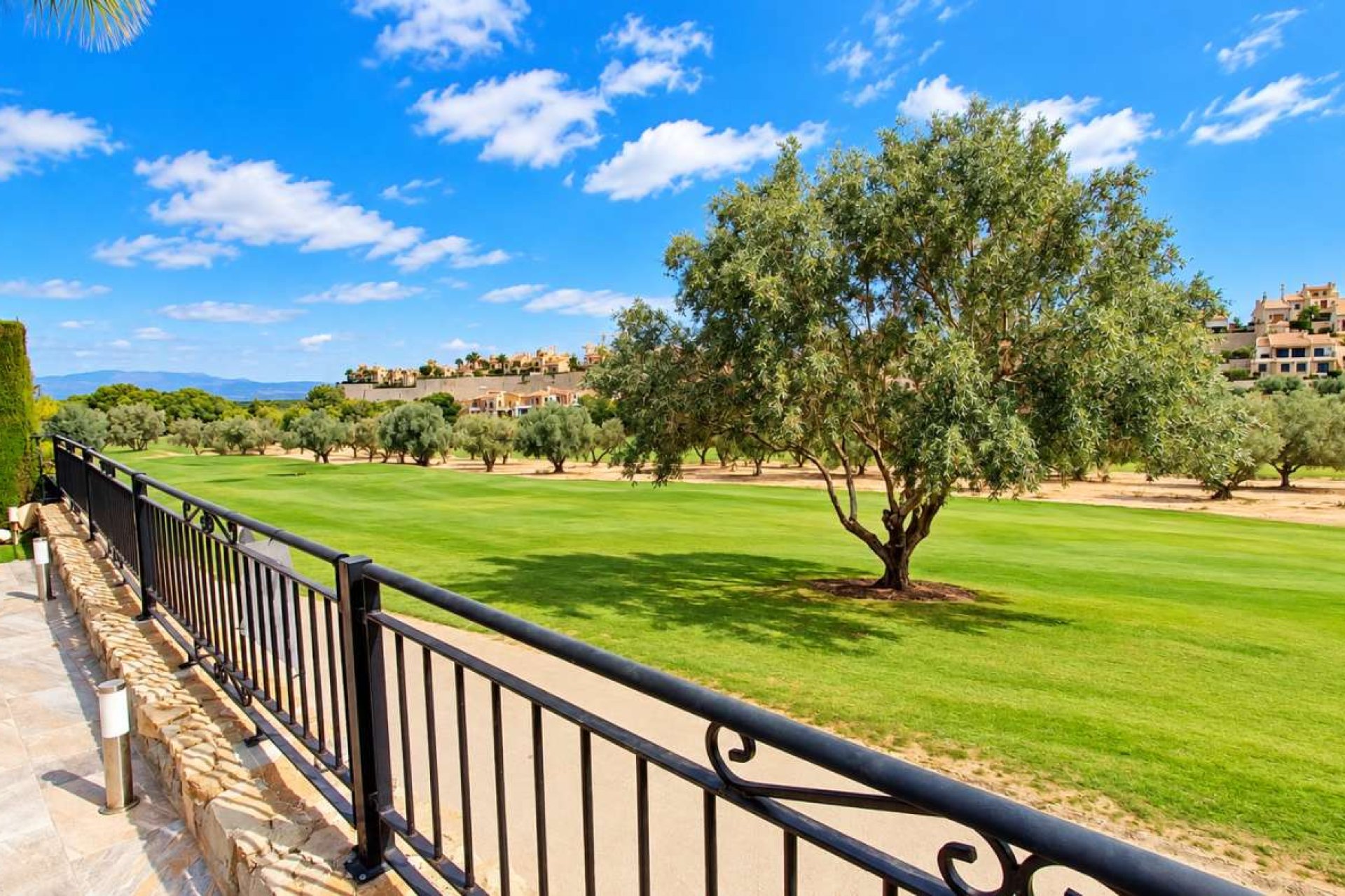 Resale - Villa -
Algorfa - La Finca Golf Resort