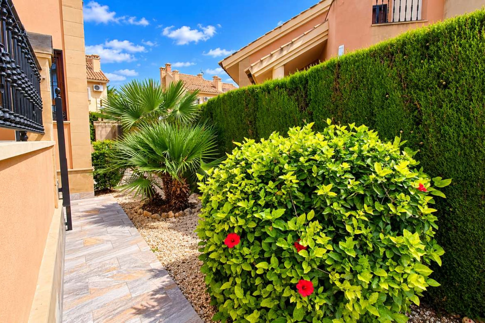 Resale - Villa -
Algorfa - La Finca Golf Resort
