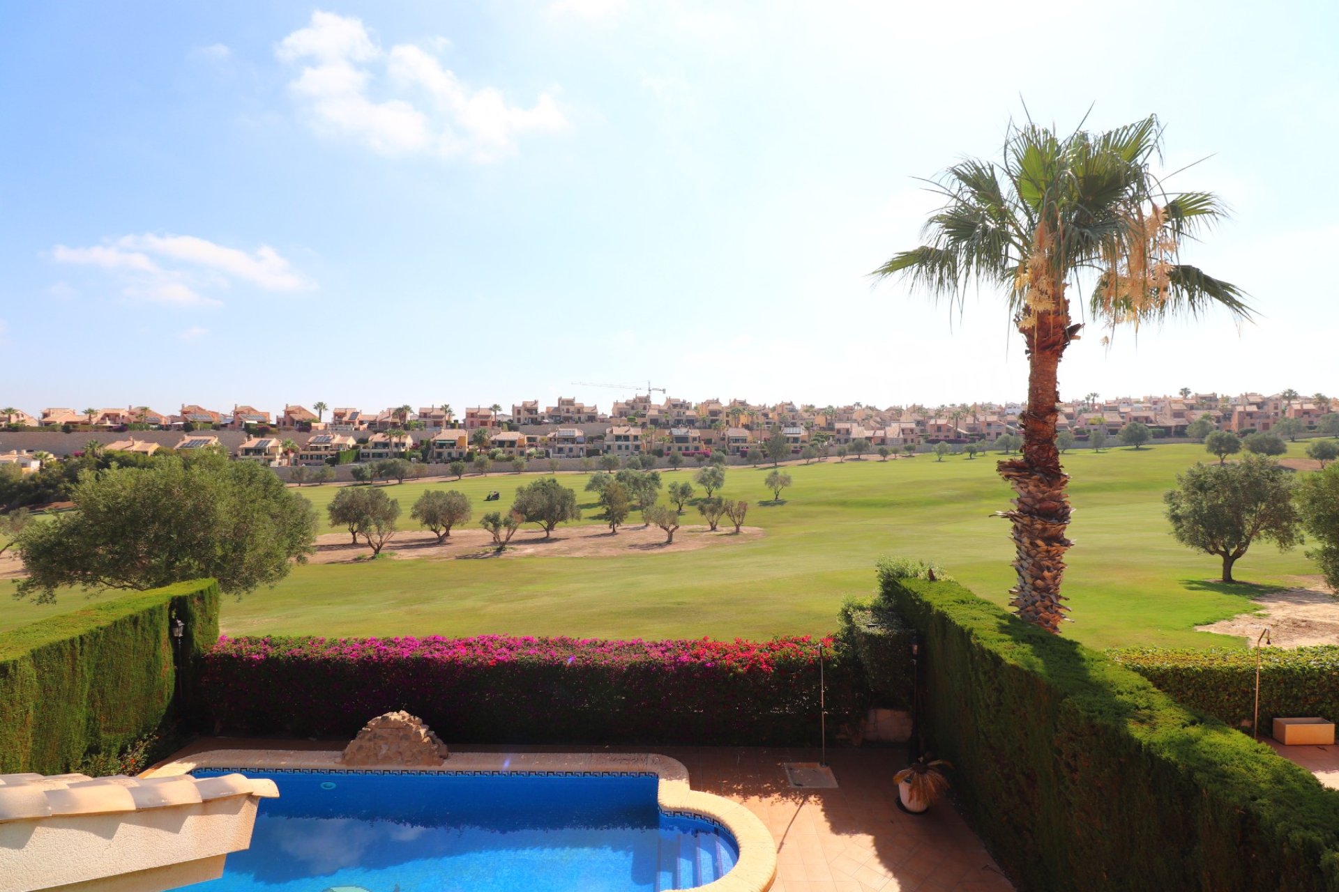 Resale - Villa -
Algorfa - La Finca Golf Resort