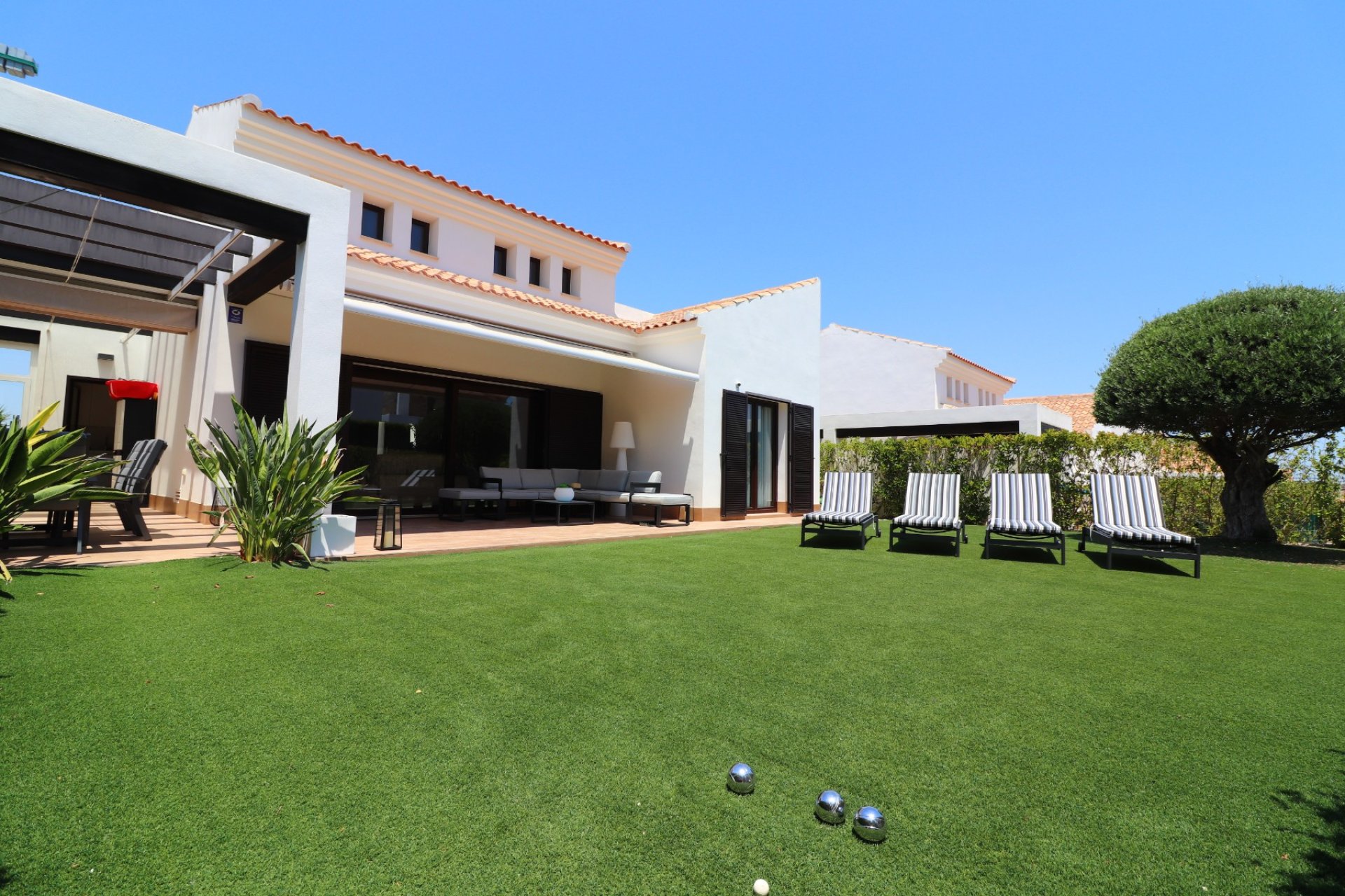 Resale - Villa -
Algorfa - La Finca Golf Resort