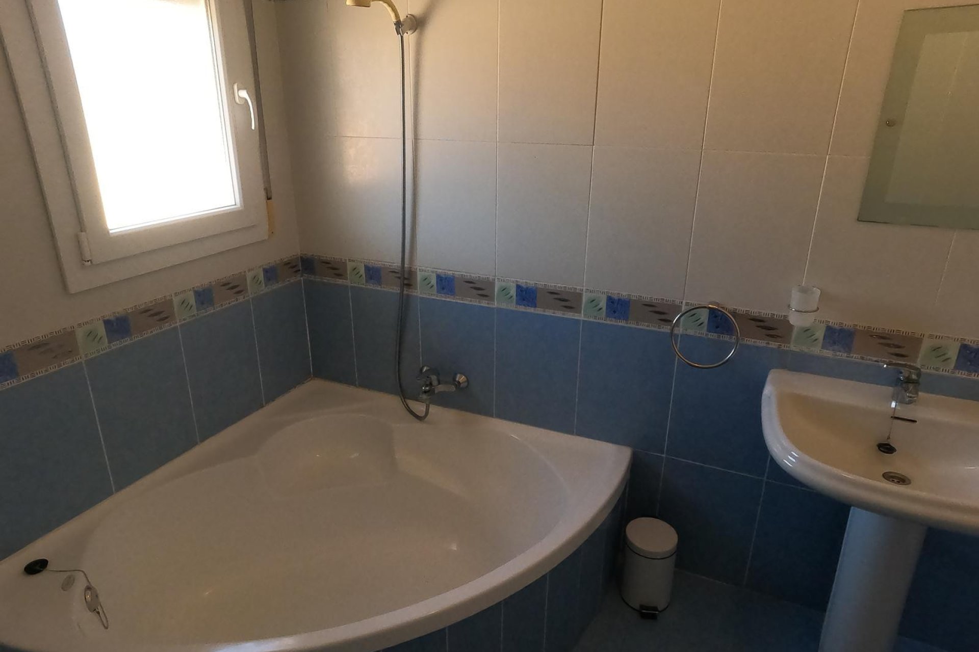 Resale - Villa -
Algorfa - Lomas de La Juliana