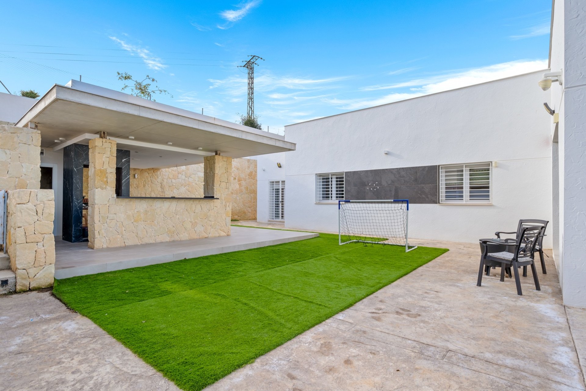 Resale - Villa -
Algorfa - Lomas de La Juliana