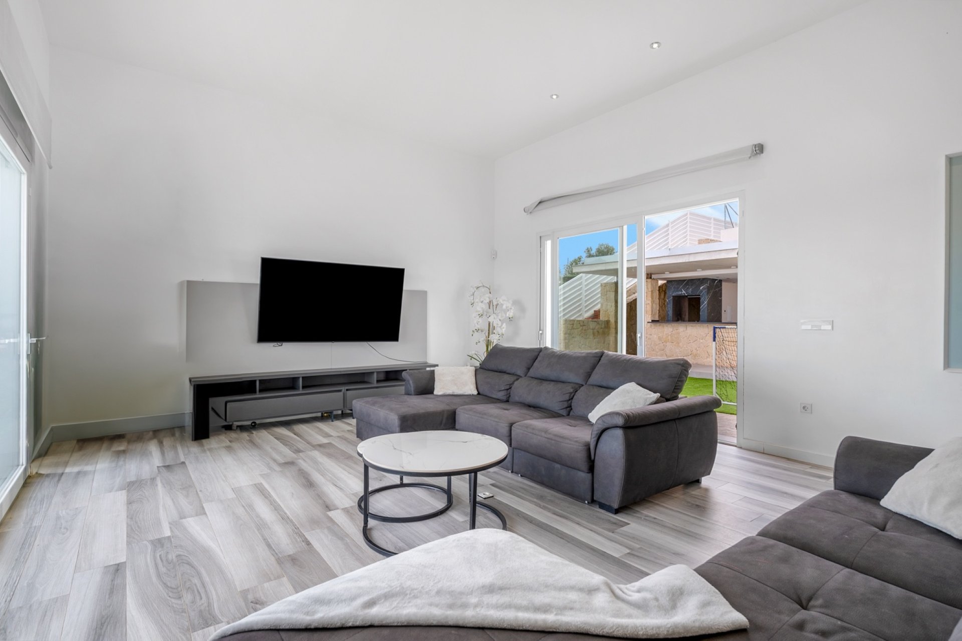 Resale - Villa -
Algorfa - Lomas de La Juliana