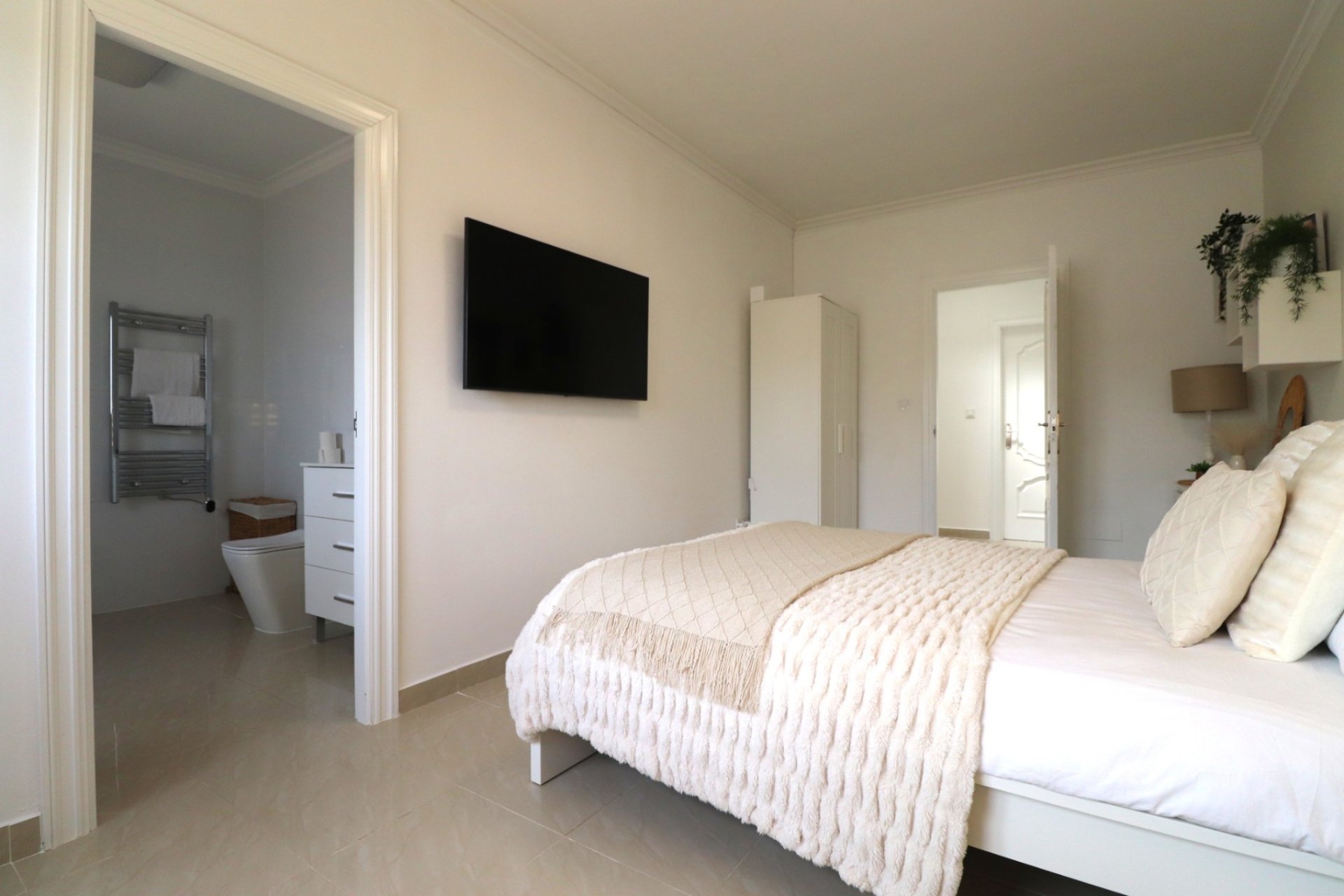 Resale - Villa -
Algorfa - Lomas de La Juliana
