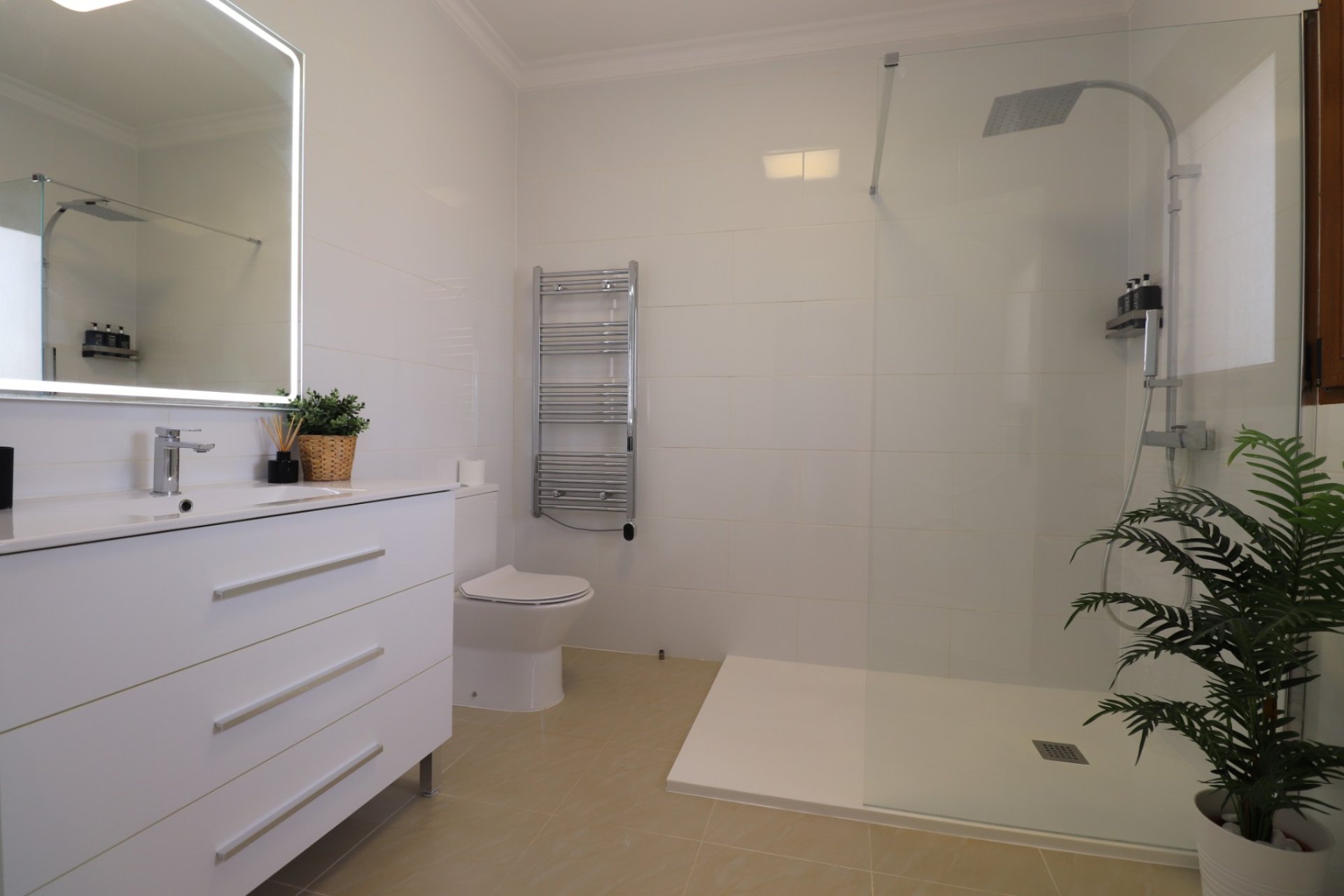 Resale - Villa -
Algorfa - Lomas de La Juliana