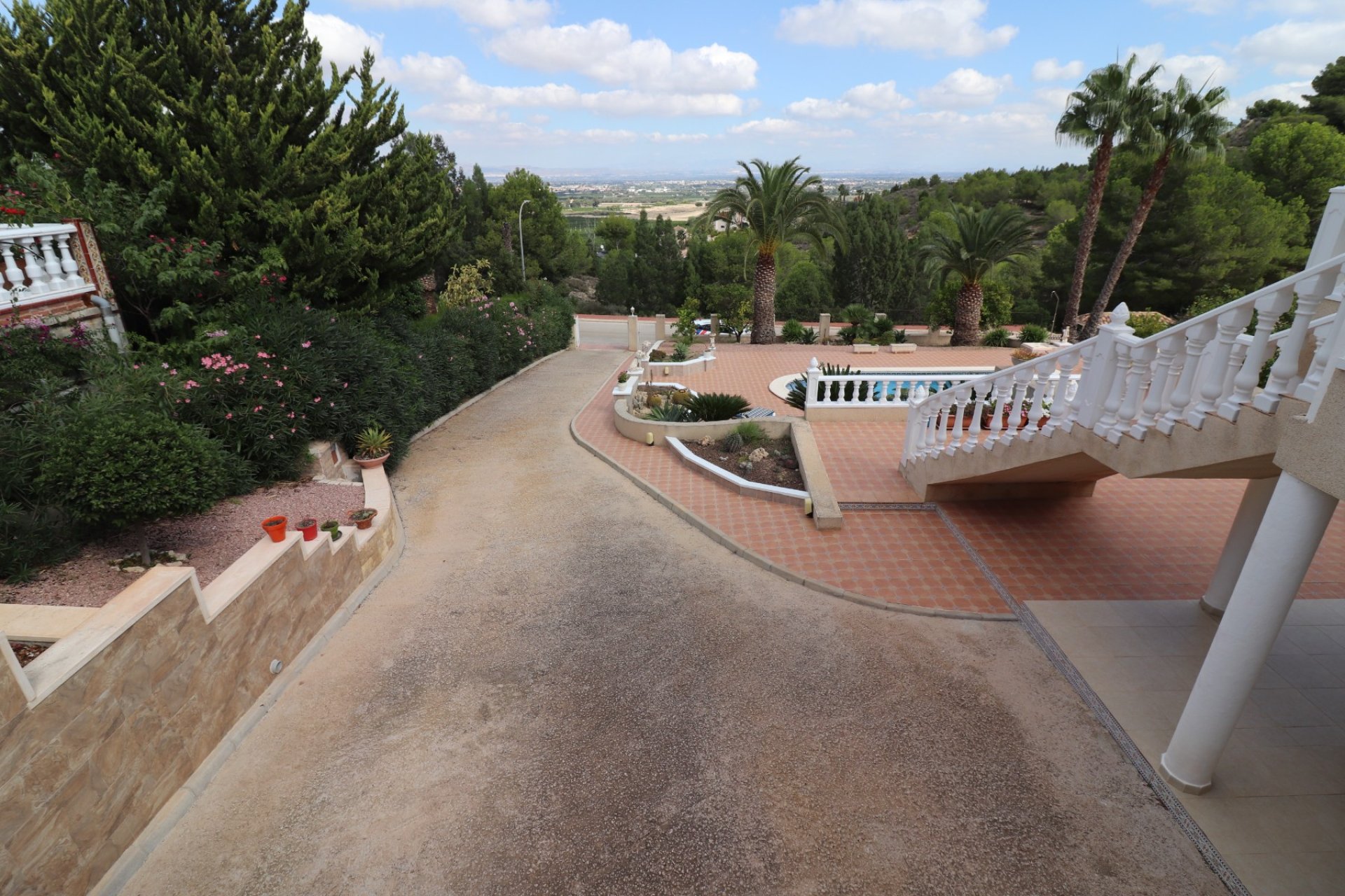 Resale - Villa -
Algorfa - Lomas de La Juliana