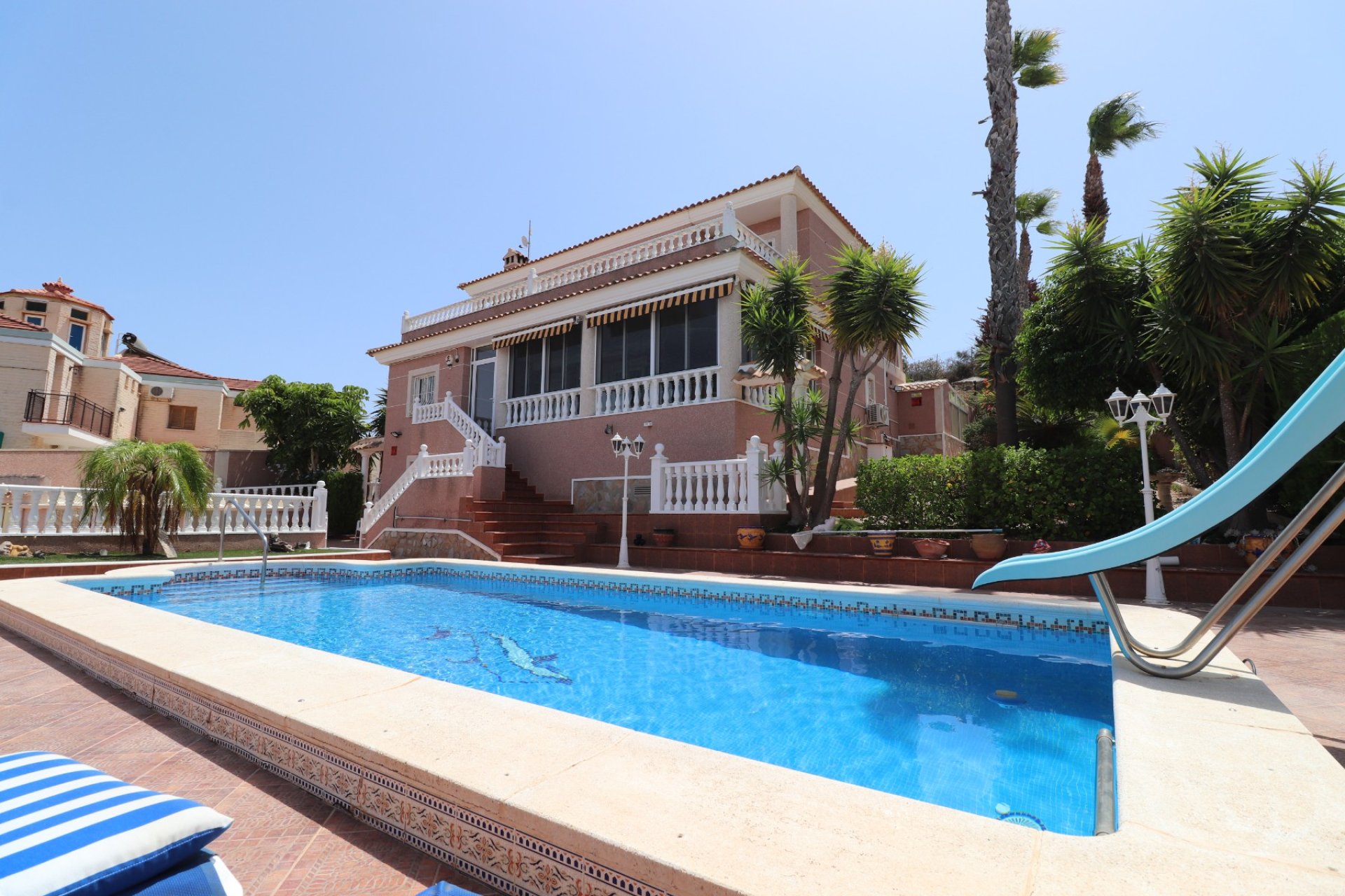 Resale - Villa -
Algorfa - Lomas de La Juliana