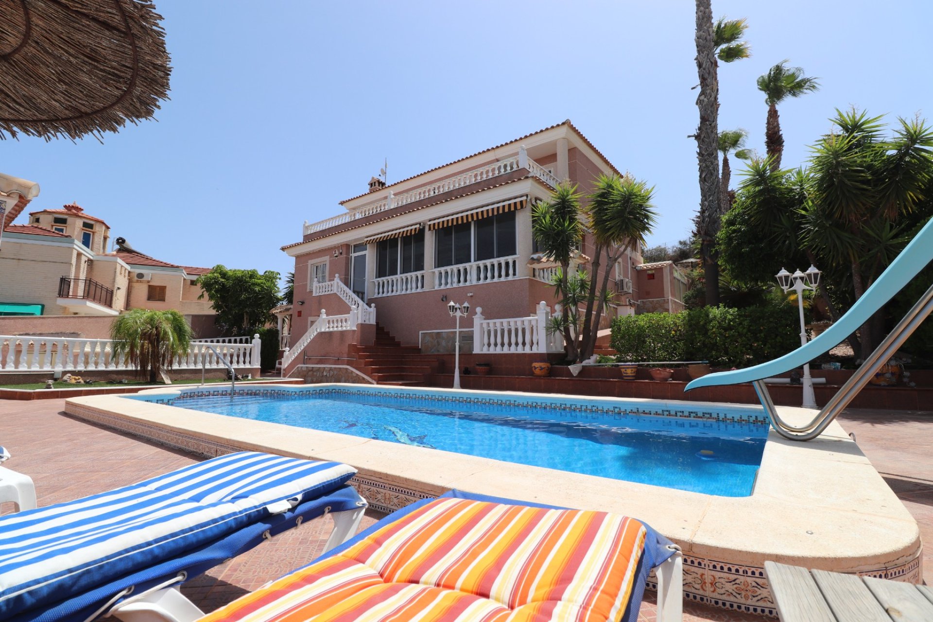 Resale - Villa -
Algorfa - Lomas de La Juliana