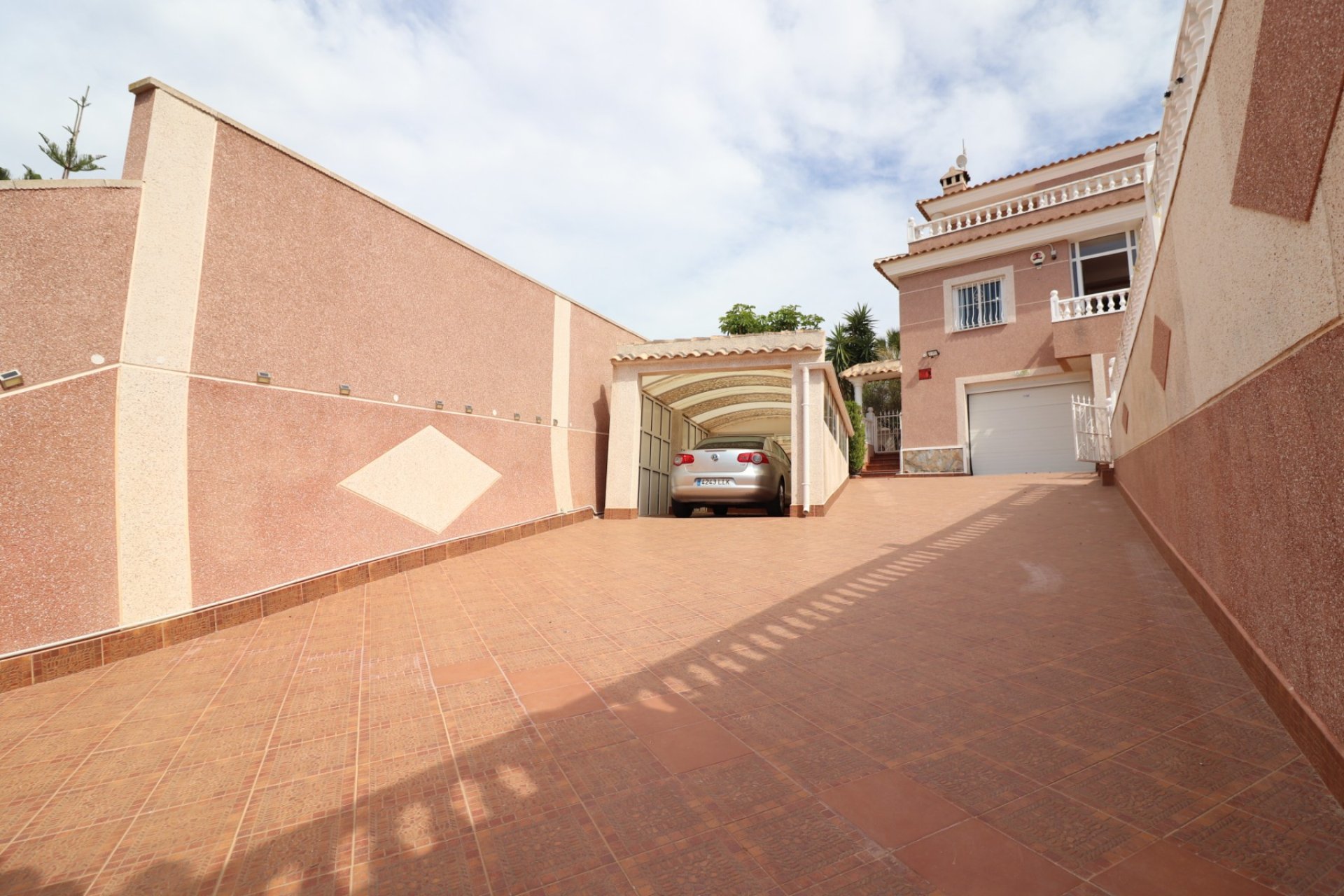 Resale - Villa -
Algorfa - Lomas de La Juliana