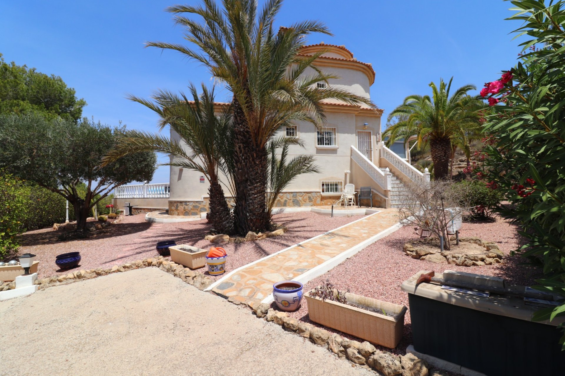 Resale - Villa -
Algorfa - Lomas de La Juliana