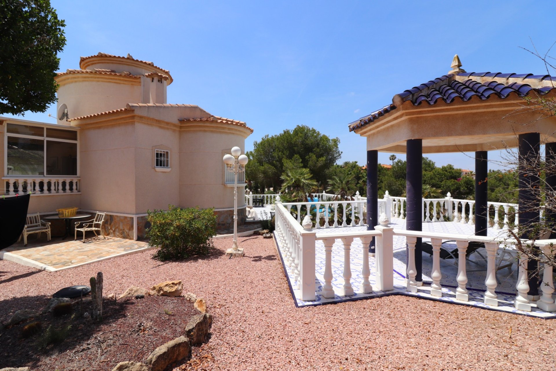 Resale - Villa -
Algorfa - Lomas de La Juliana